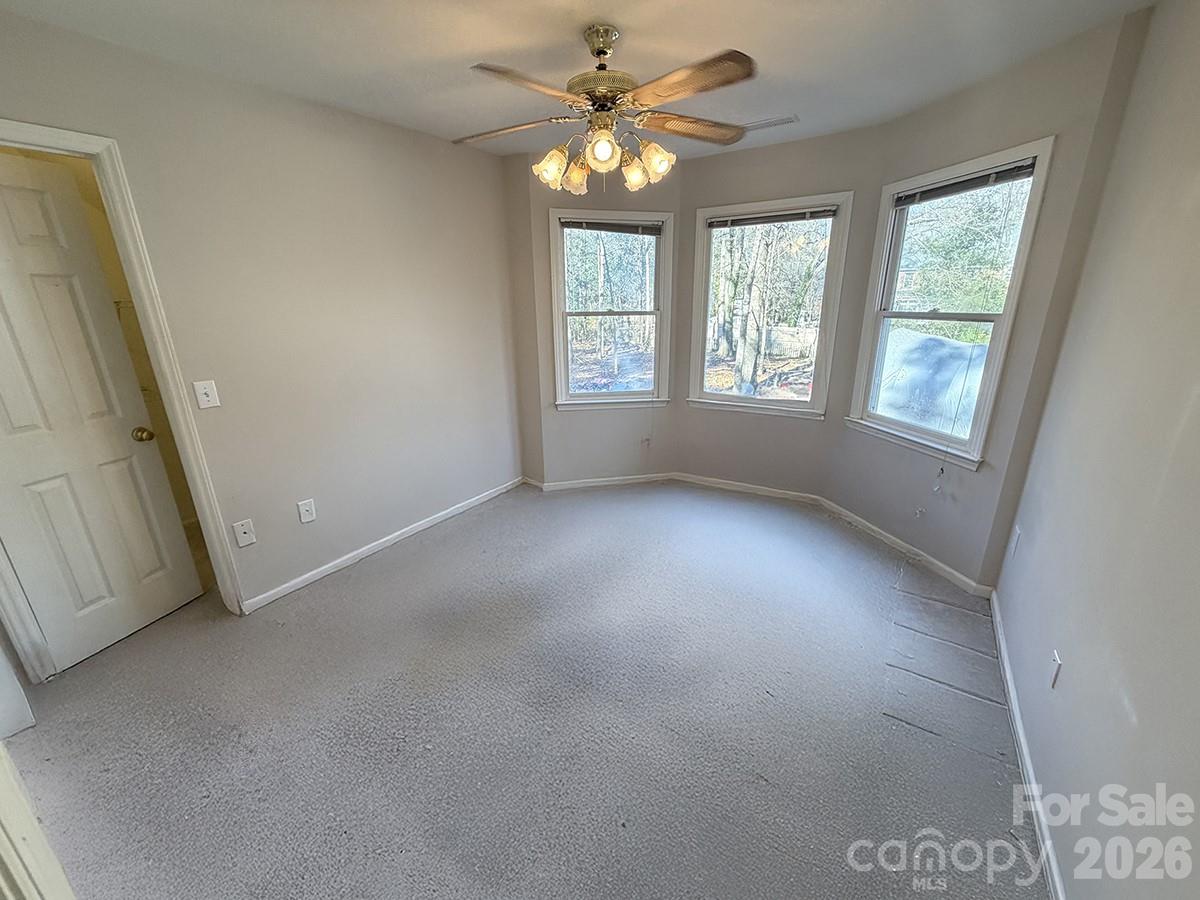 719 Victorian Lane