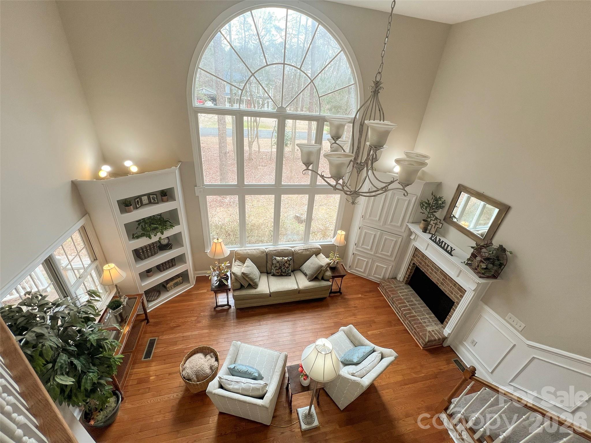 719 Victorian Lane