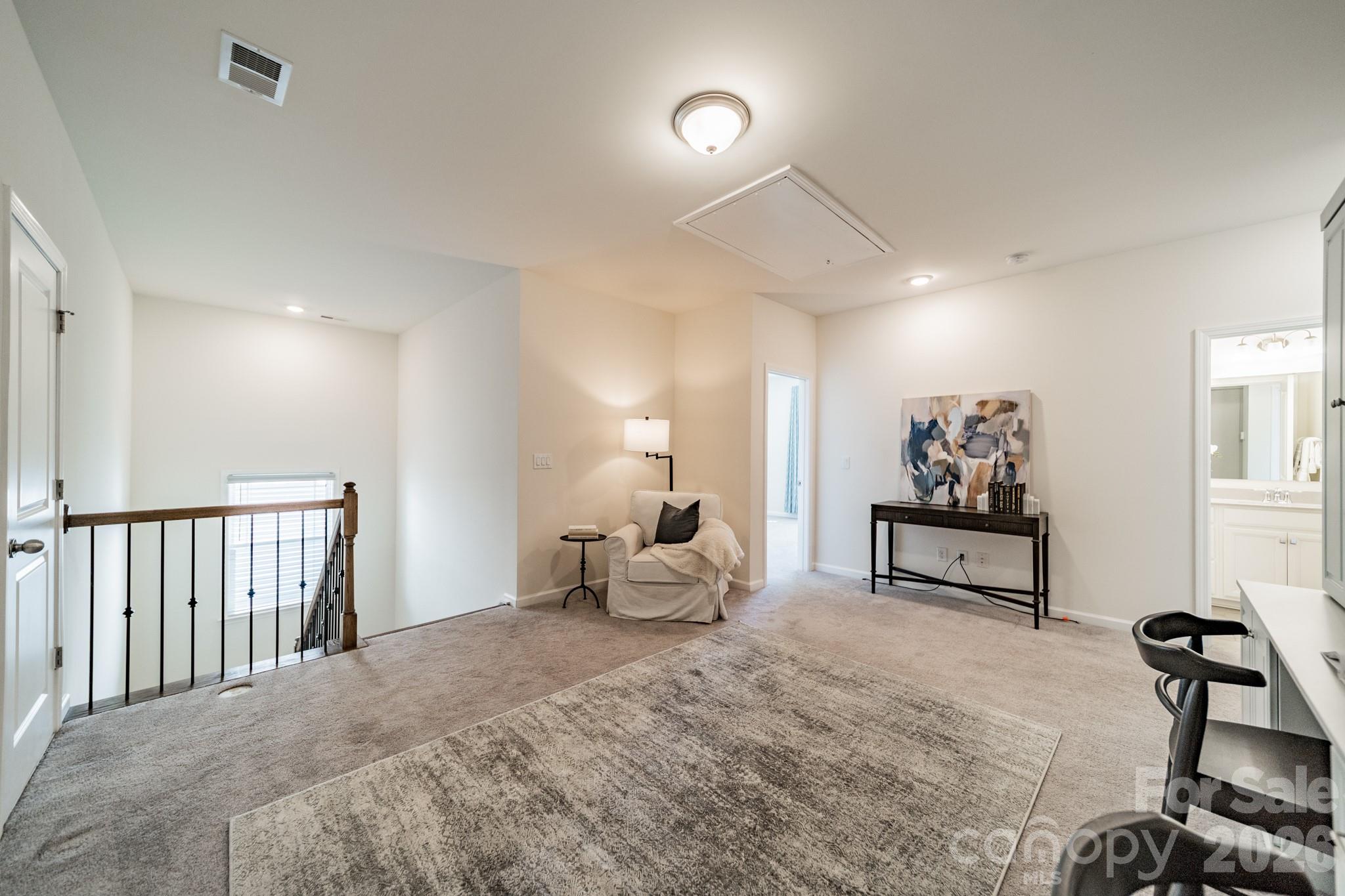 1032 Argentium Way