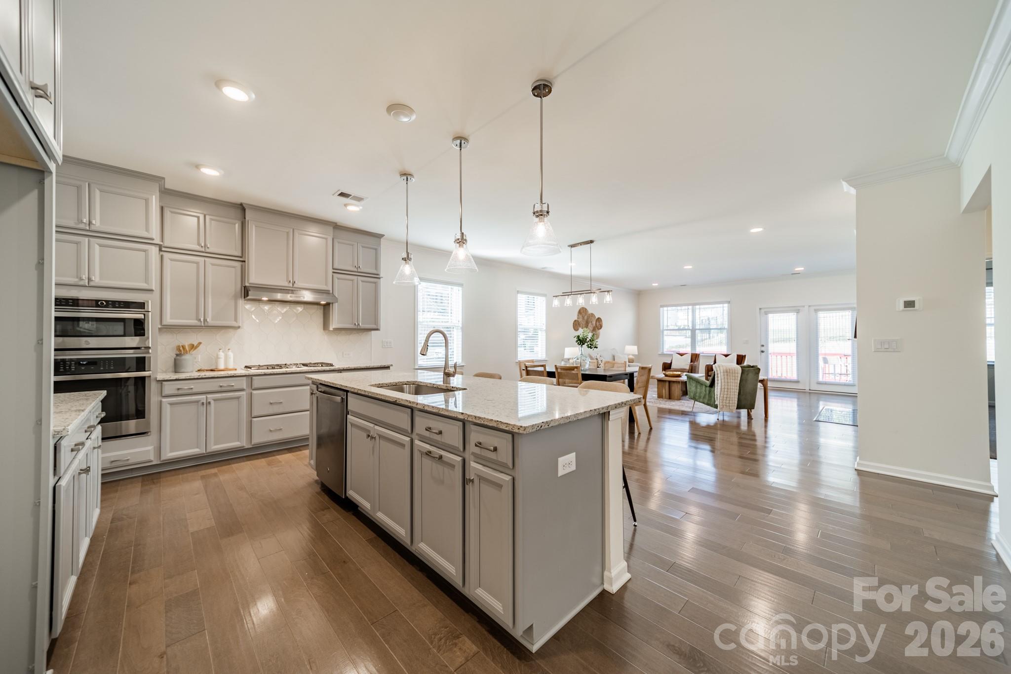 1032 Argentium Way