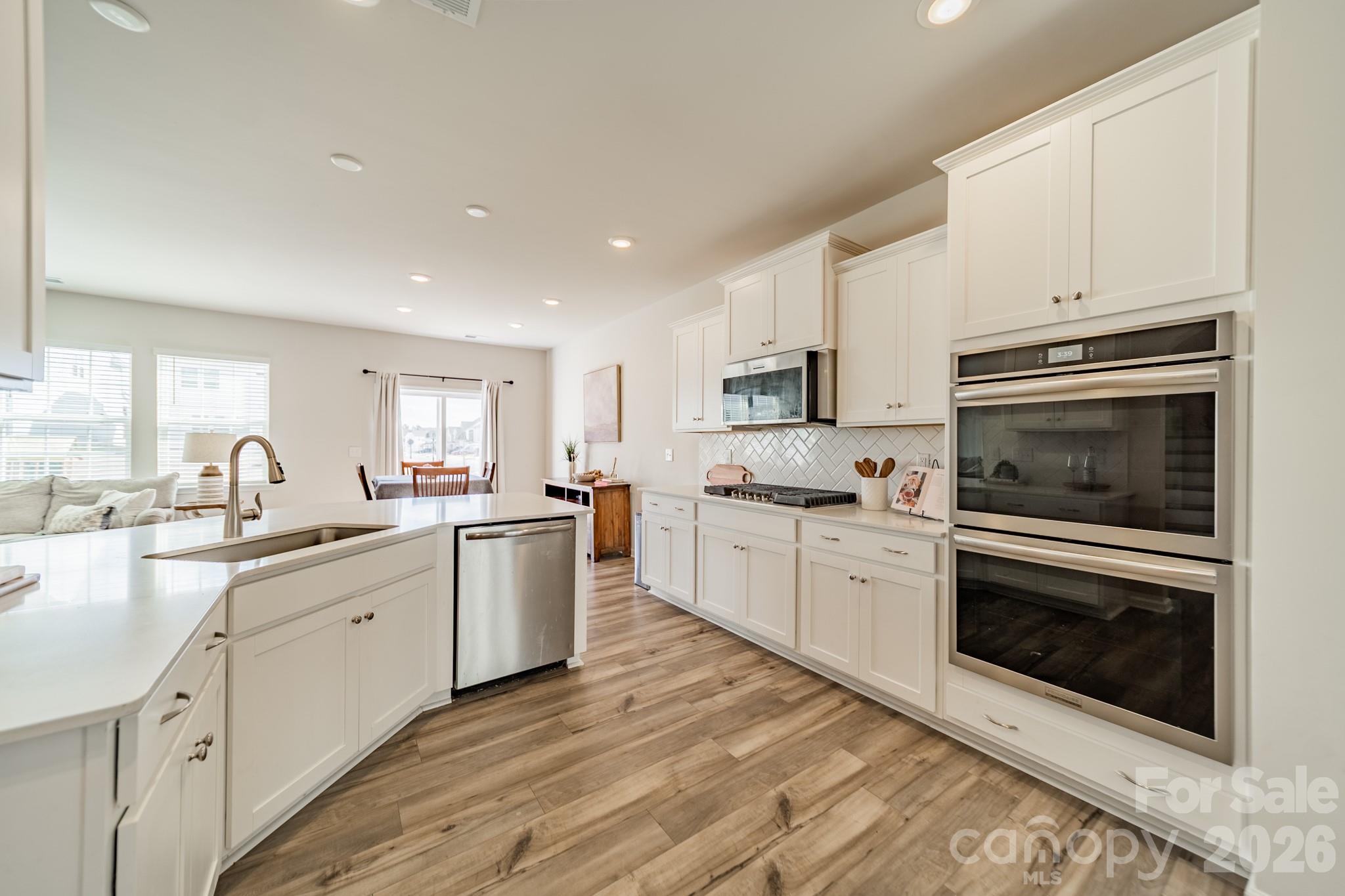 5542 Soft Shell Drive