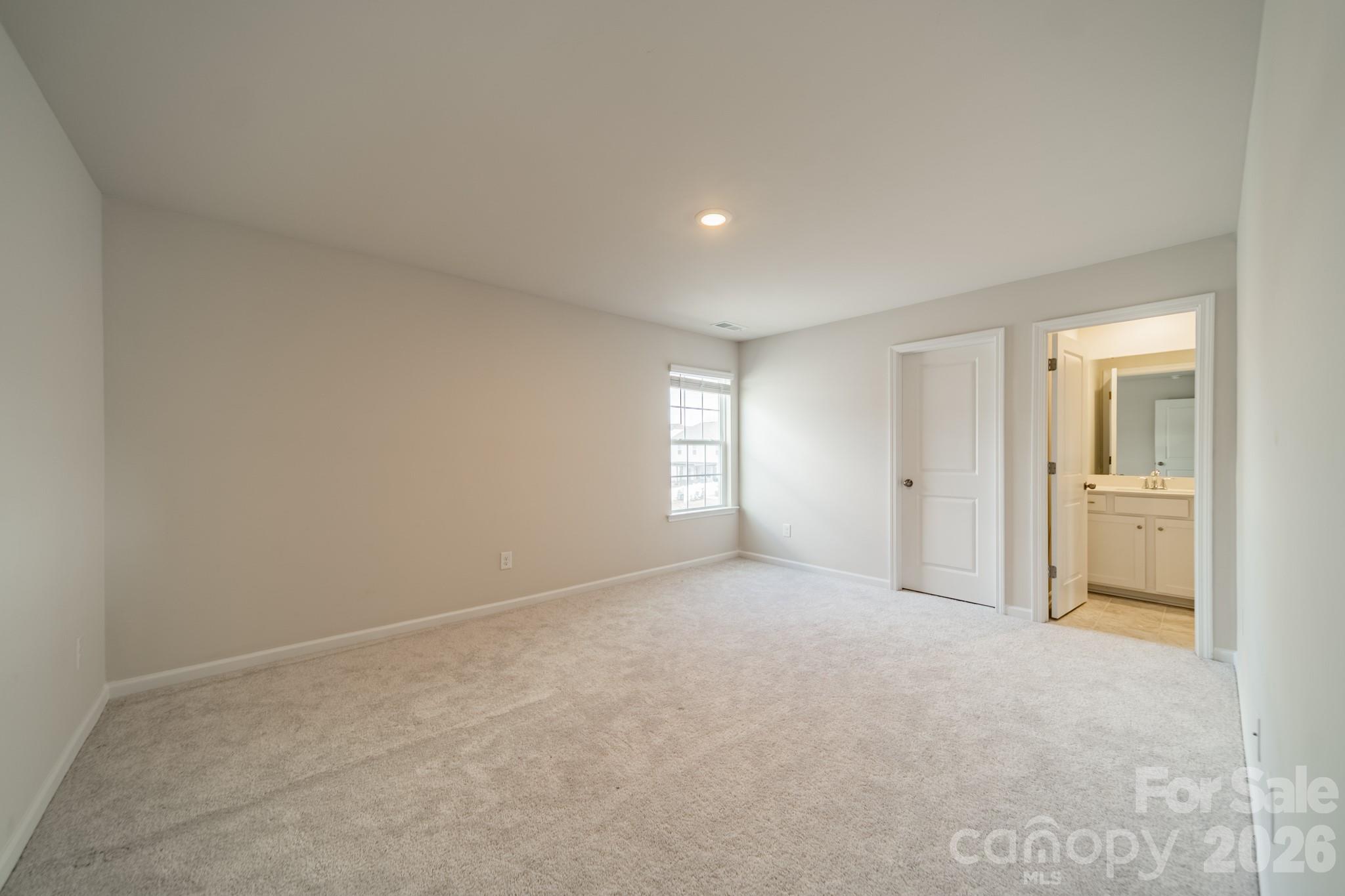 5542 Soft Shell Drive