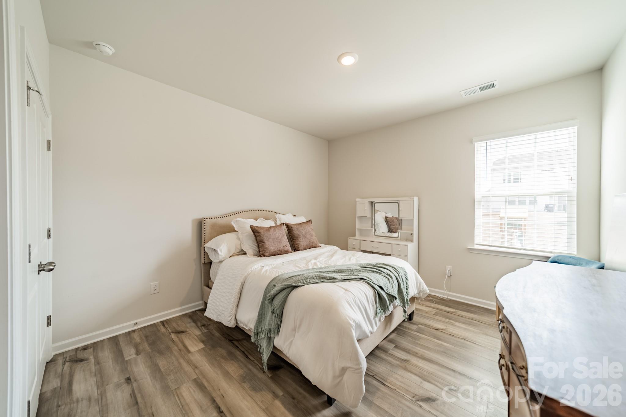 5542 Soft Shell Drive