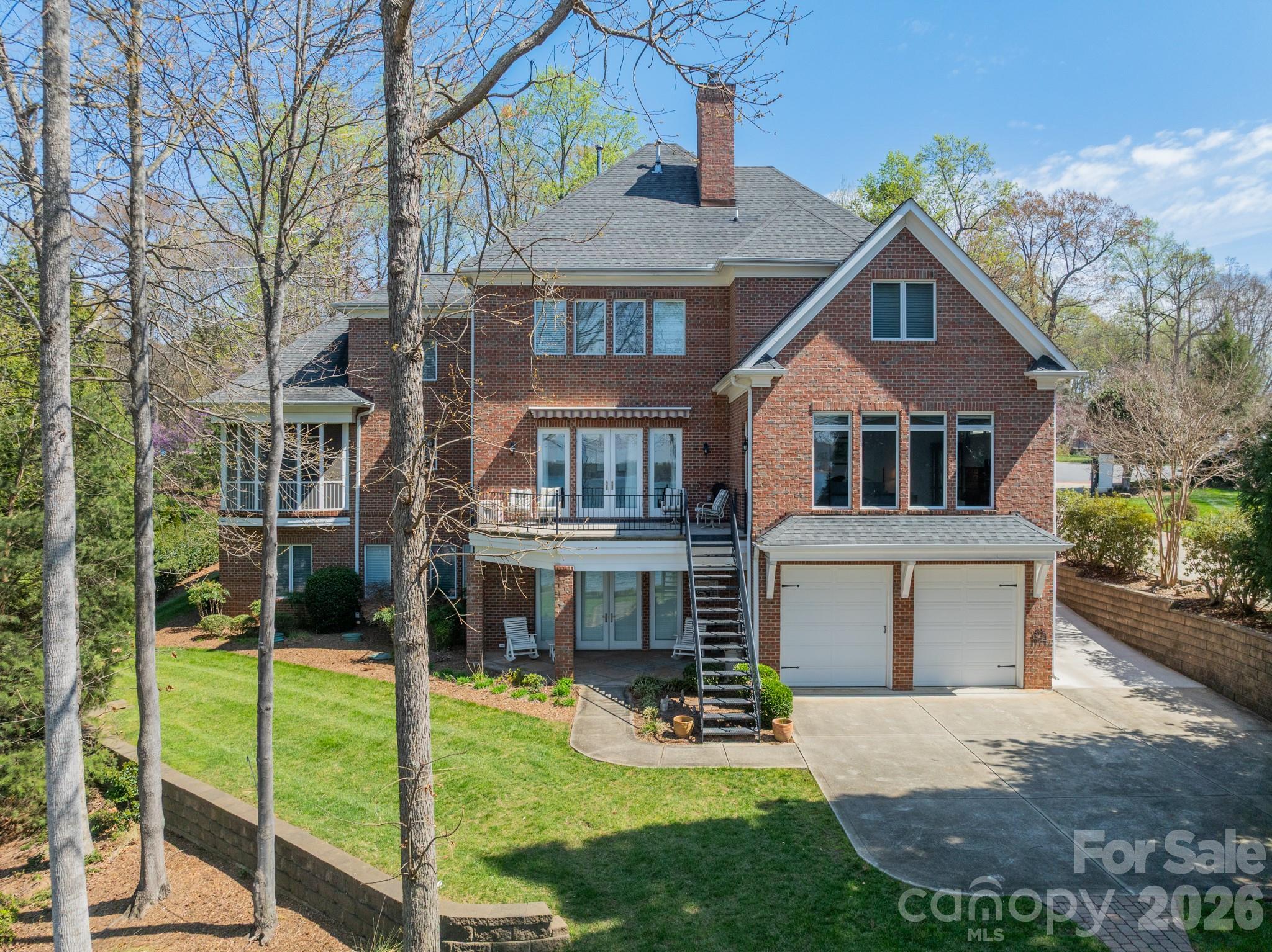 118 Pointe Harbour Lane