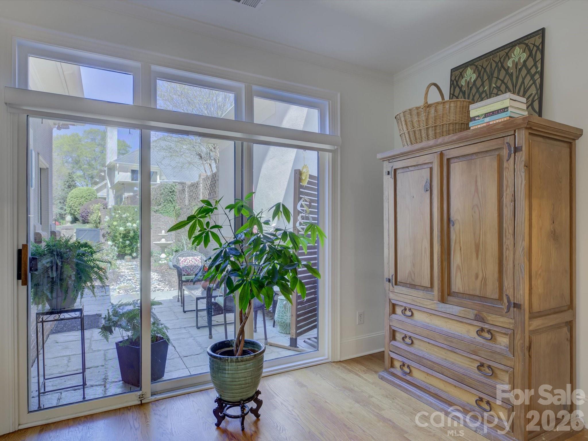 8905 Challis Hill Lane