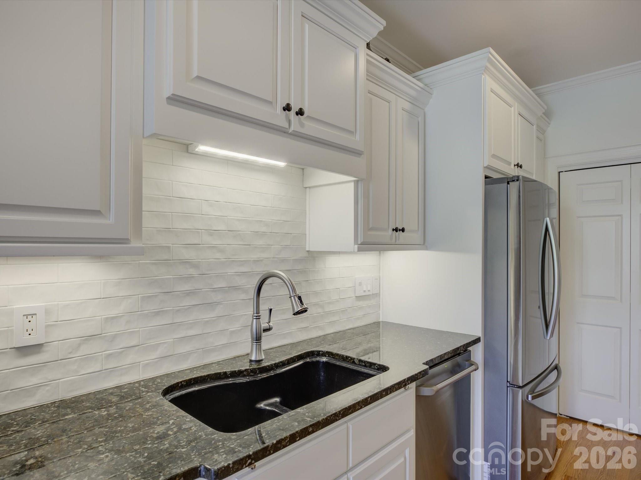 8905 Challis Hill Lane