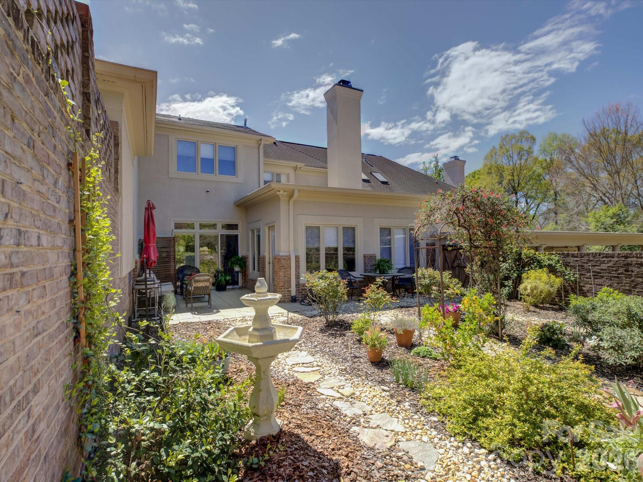 8905 Challis Hill Lane