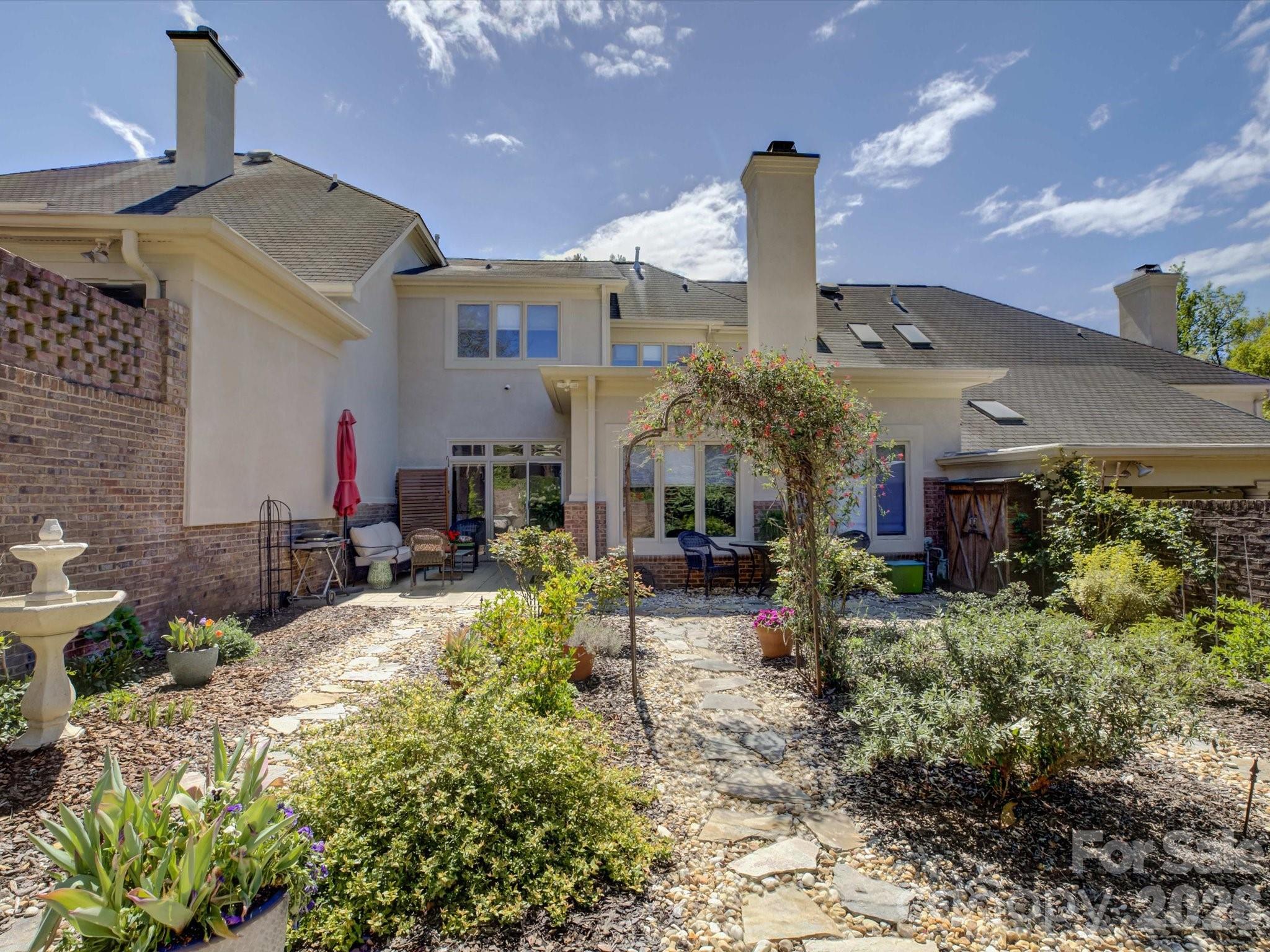 8905 Challis Hill Lane