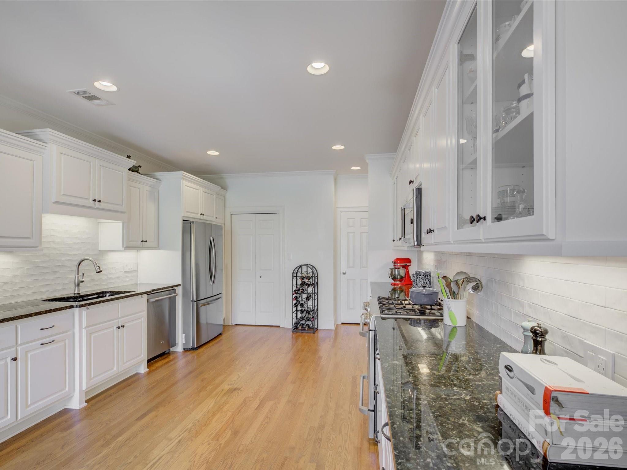 8905 Challis Hill Lane