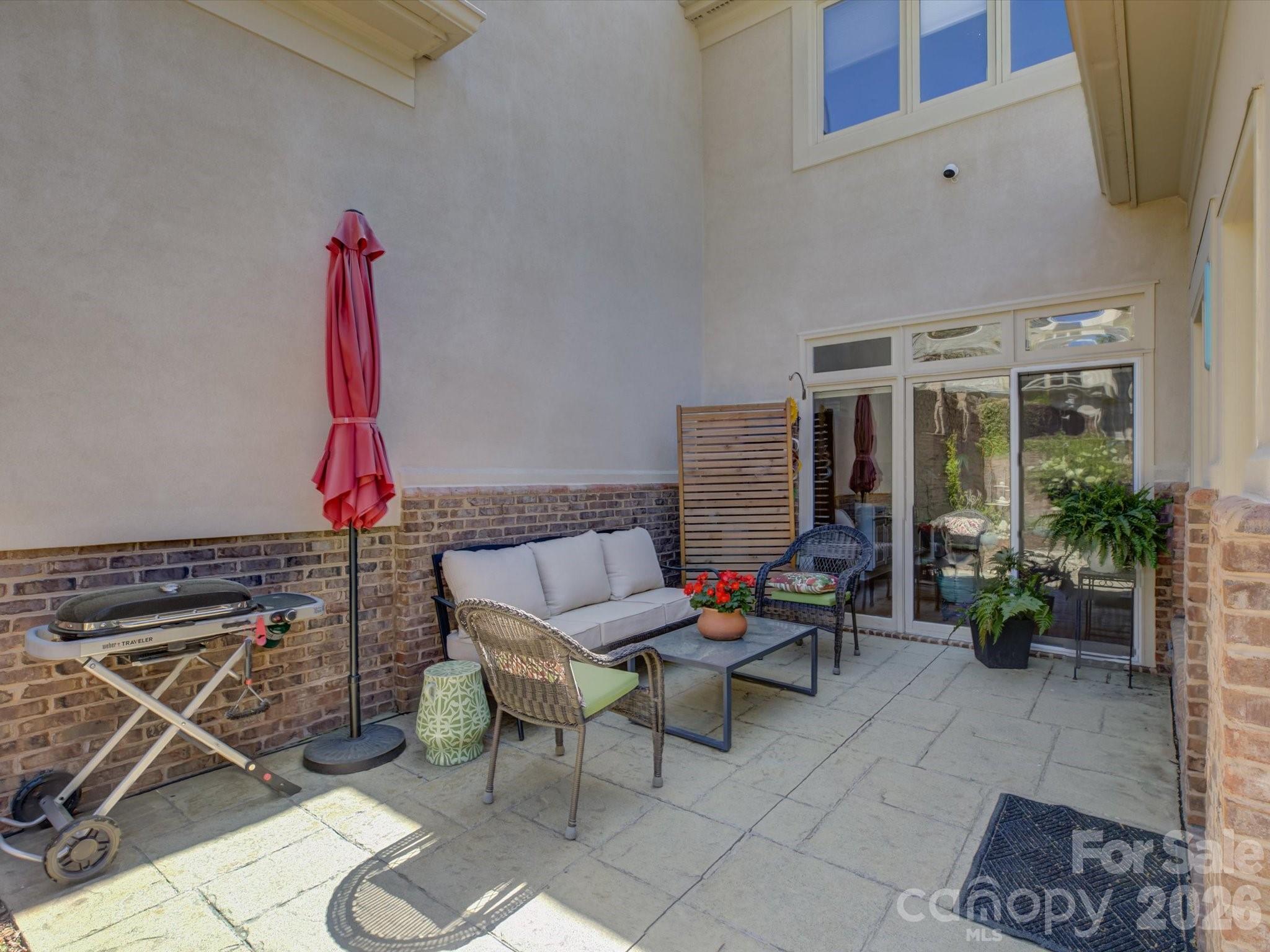 8905 Challis Hill Lane