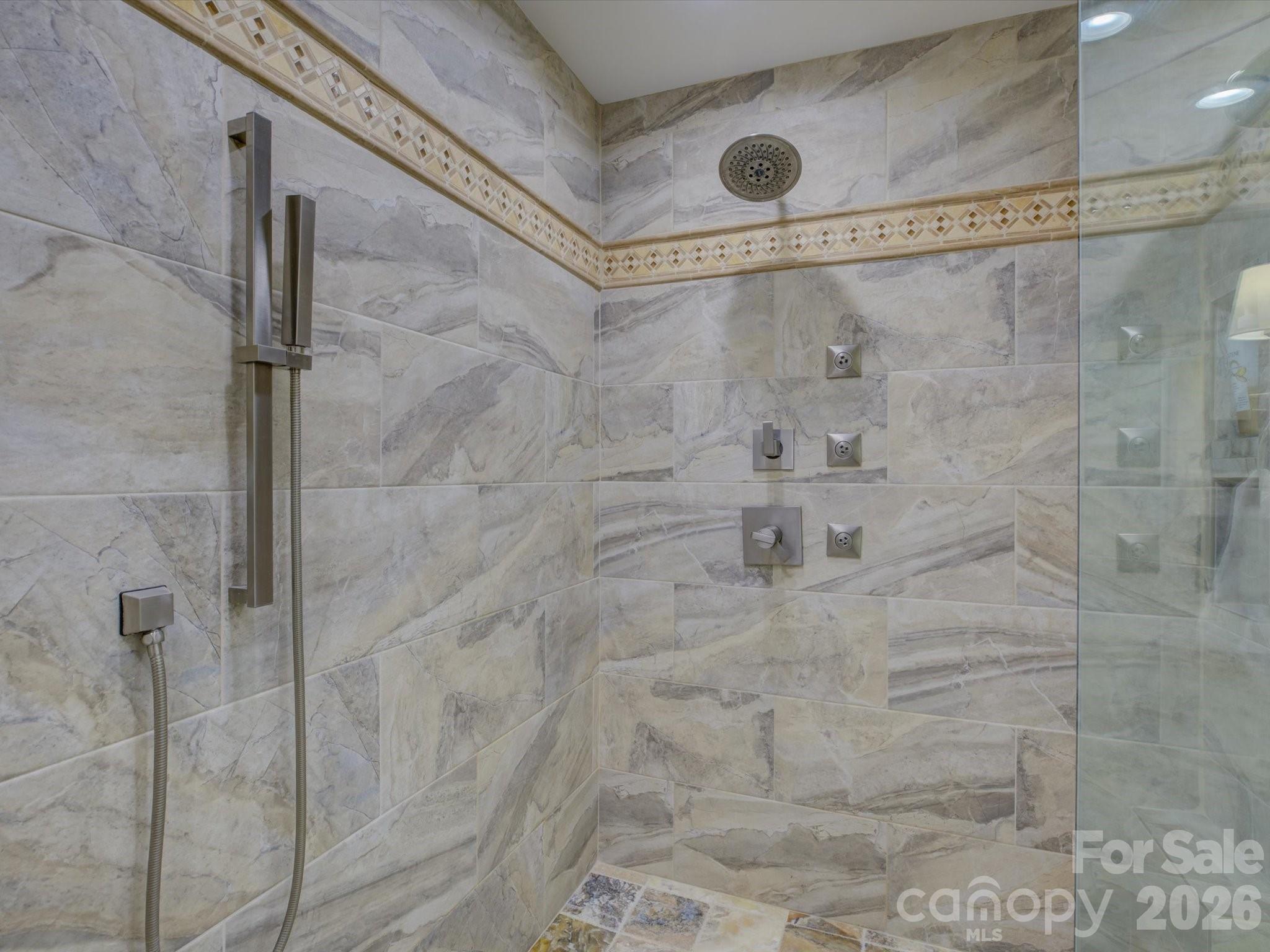 8905 Challis Hill Lane