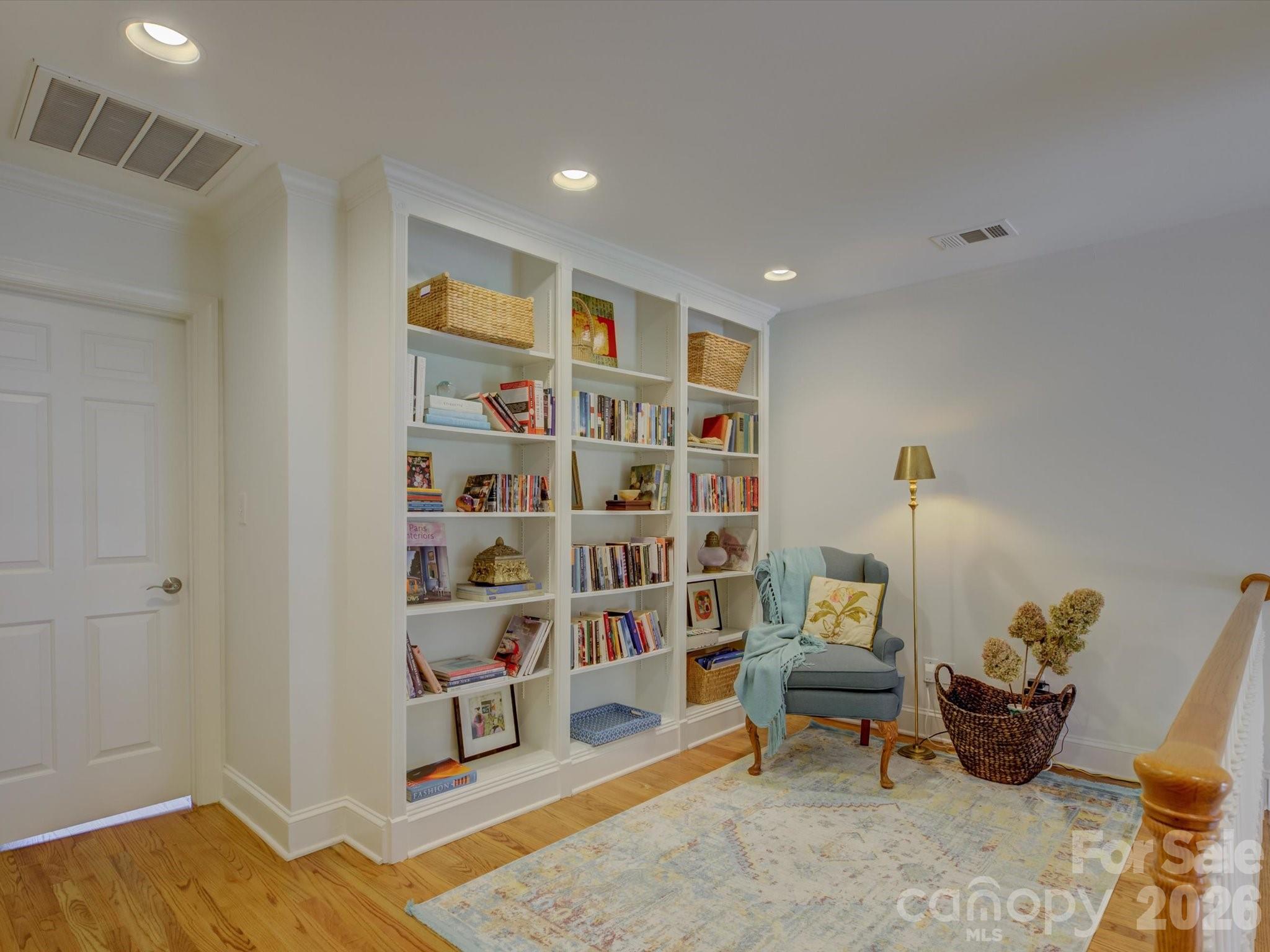 8905 Challis Hill Lane