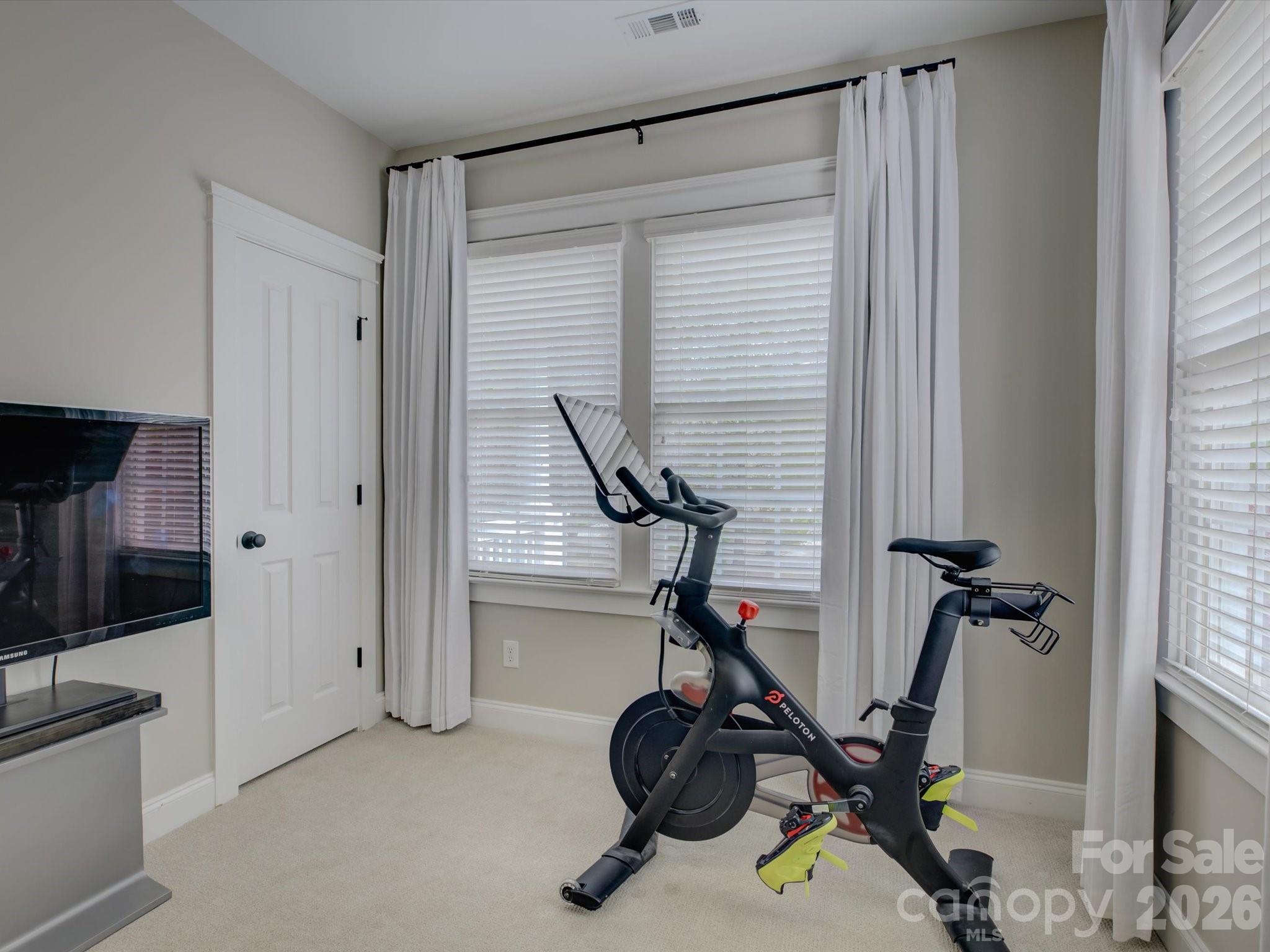 1305 Barnett Woods Crossing