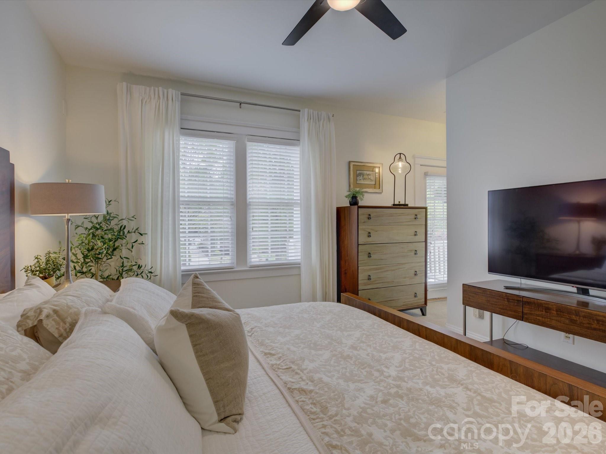 1305 Barnett Woods Crossing