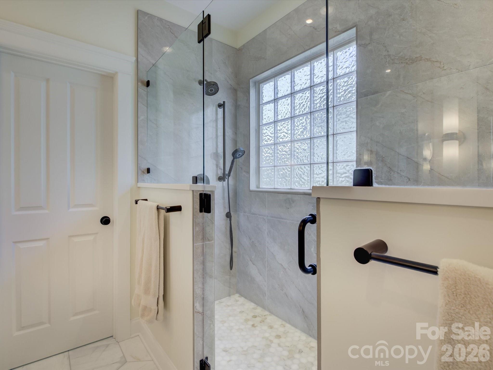 1305 Barnett Woods Crossing