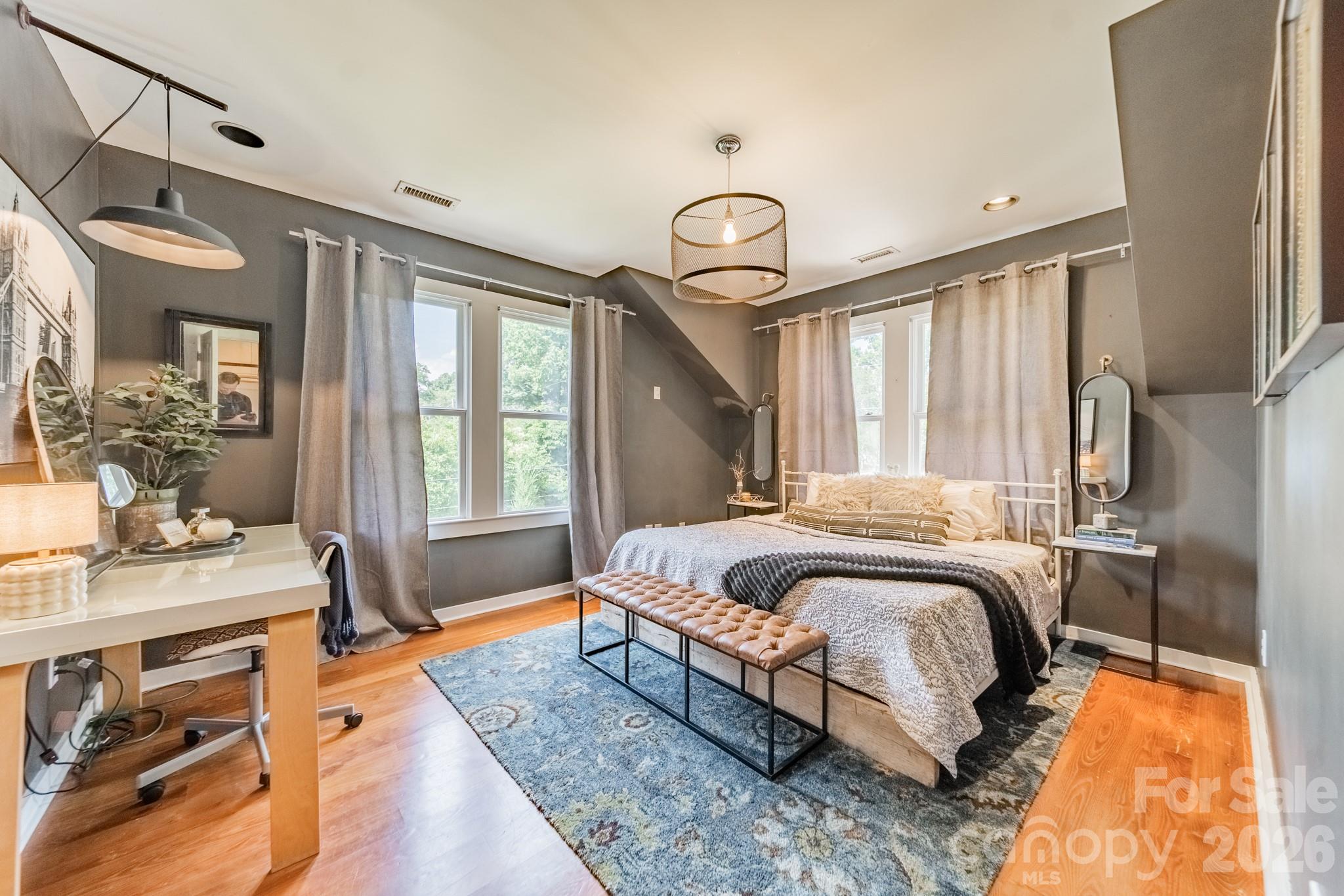 521 Forest Lane