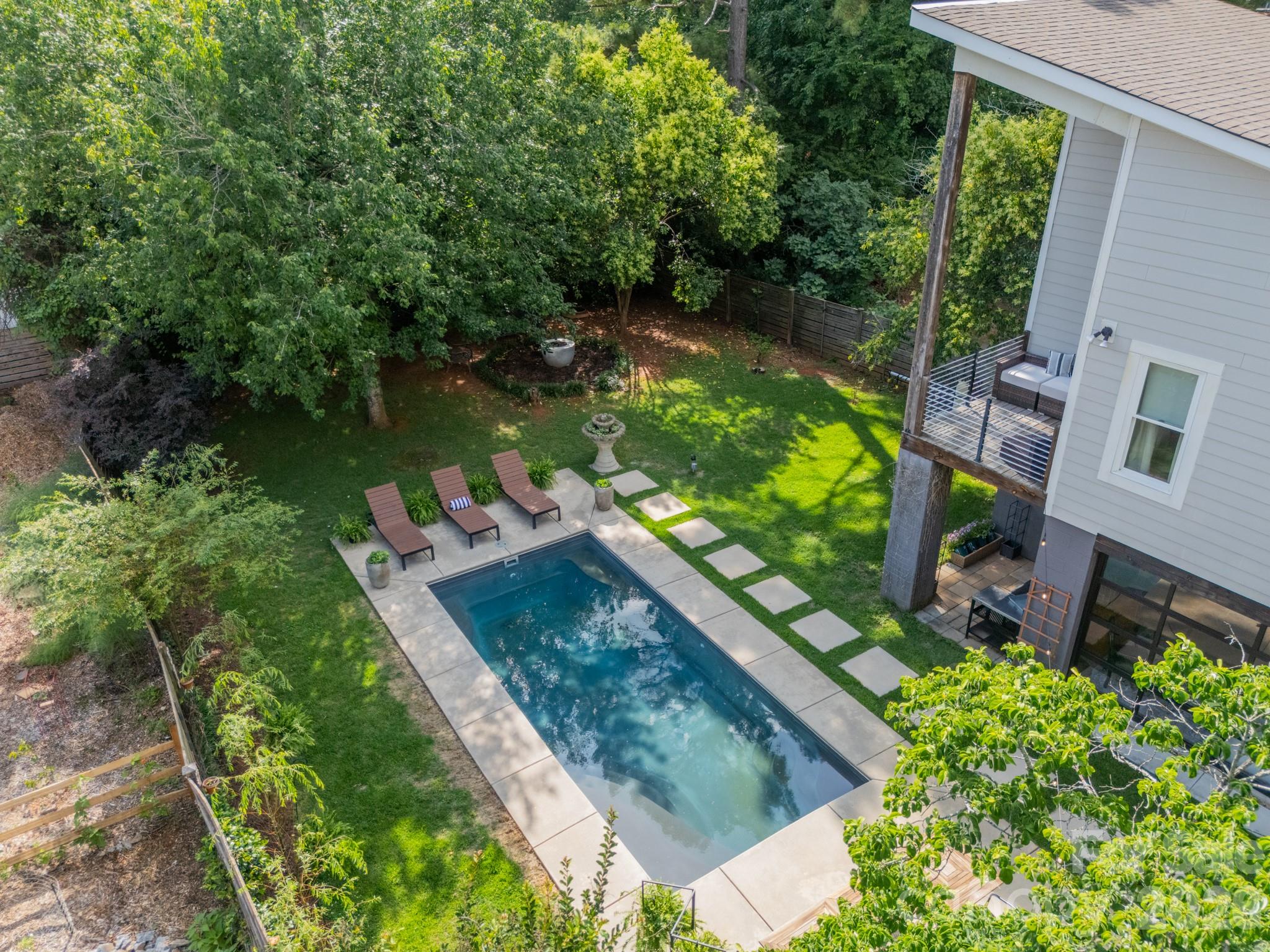 521 Forest Lane
