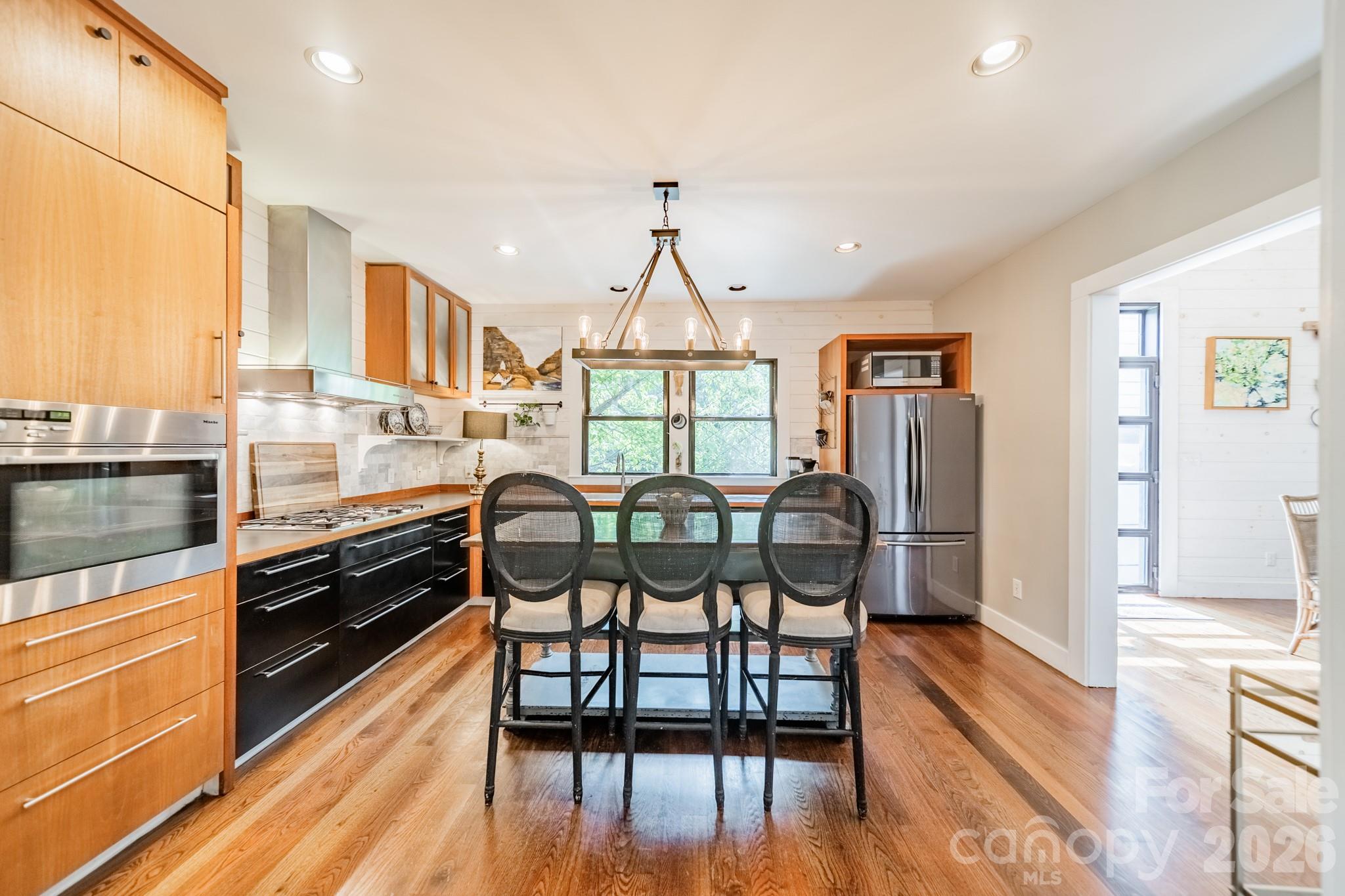 521 Forest Lane