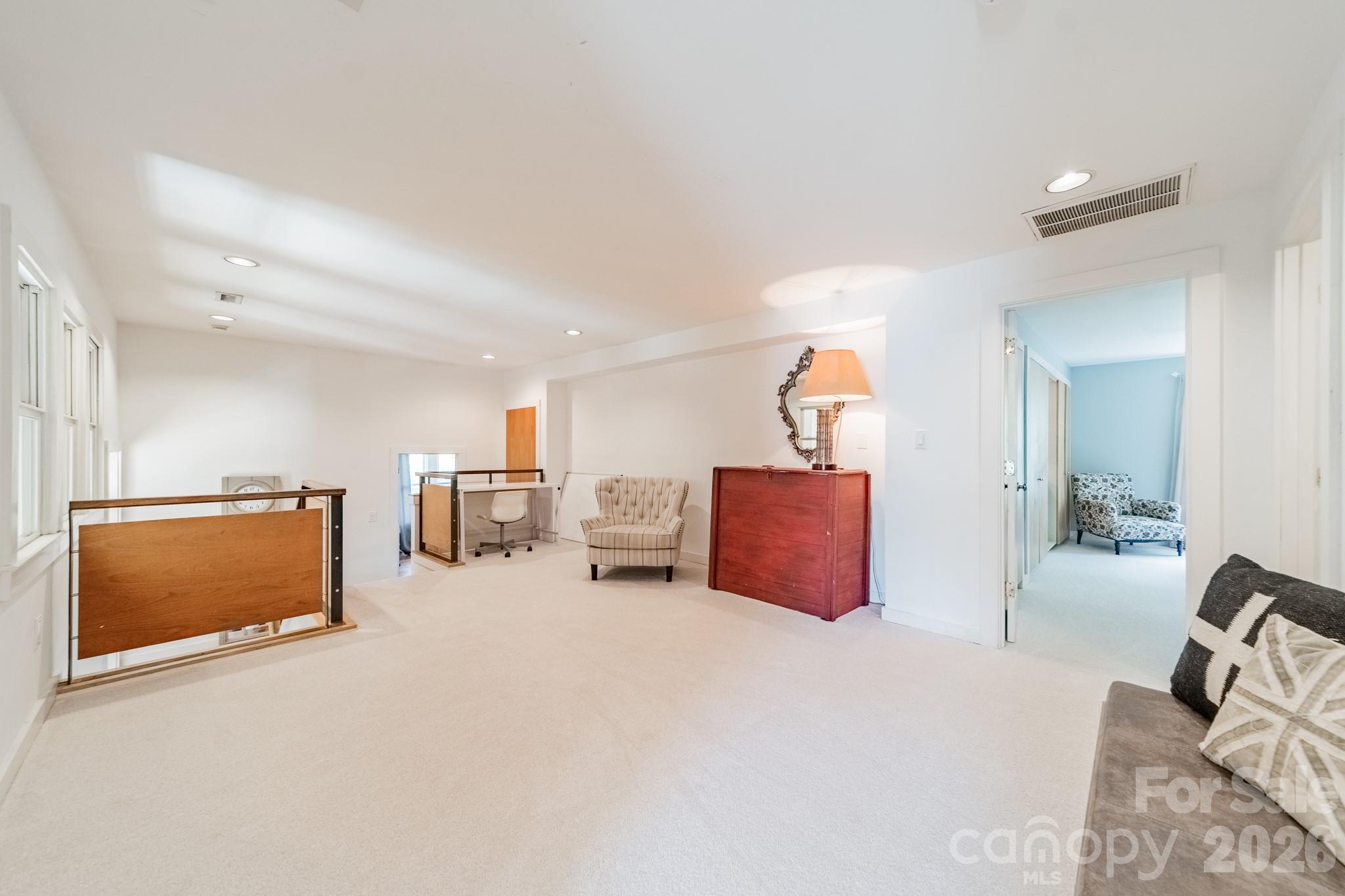 521 Forest Lane