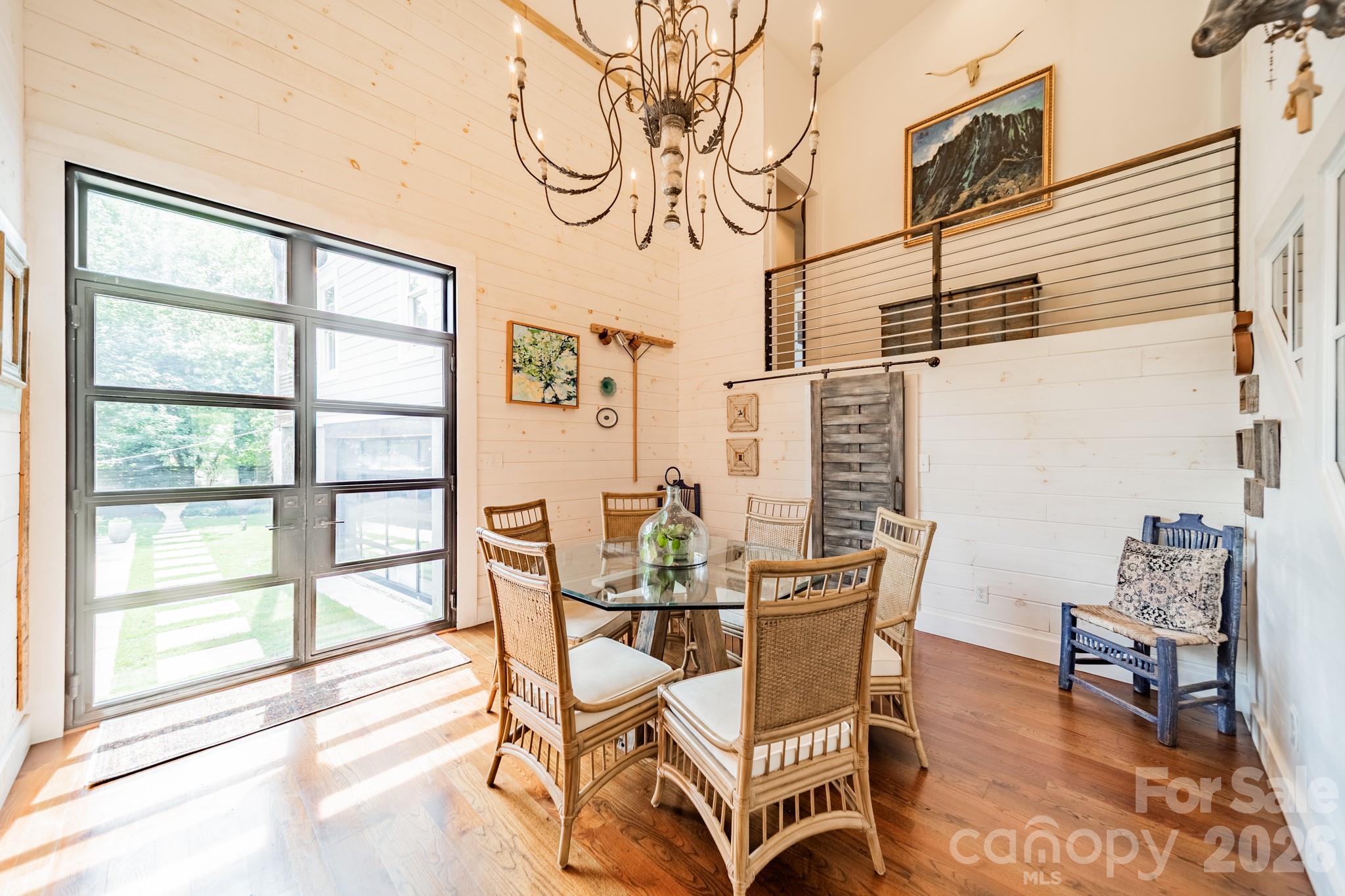 521 Forest Lane