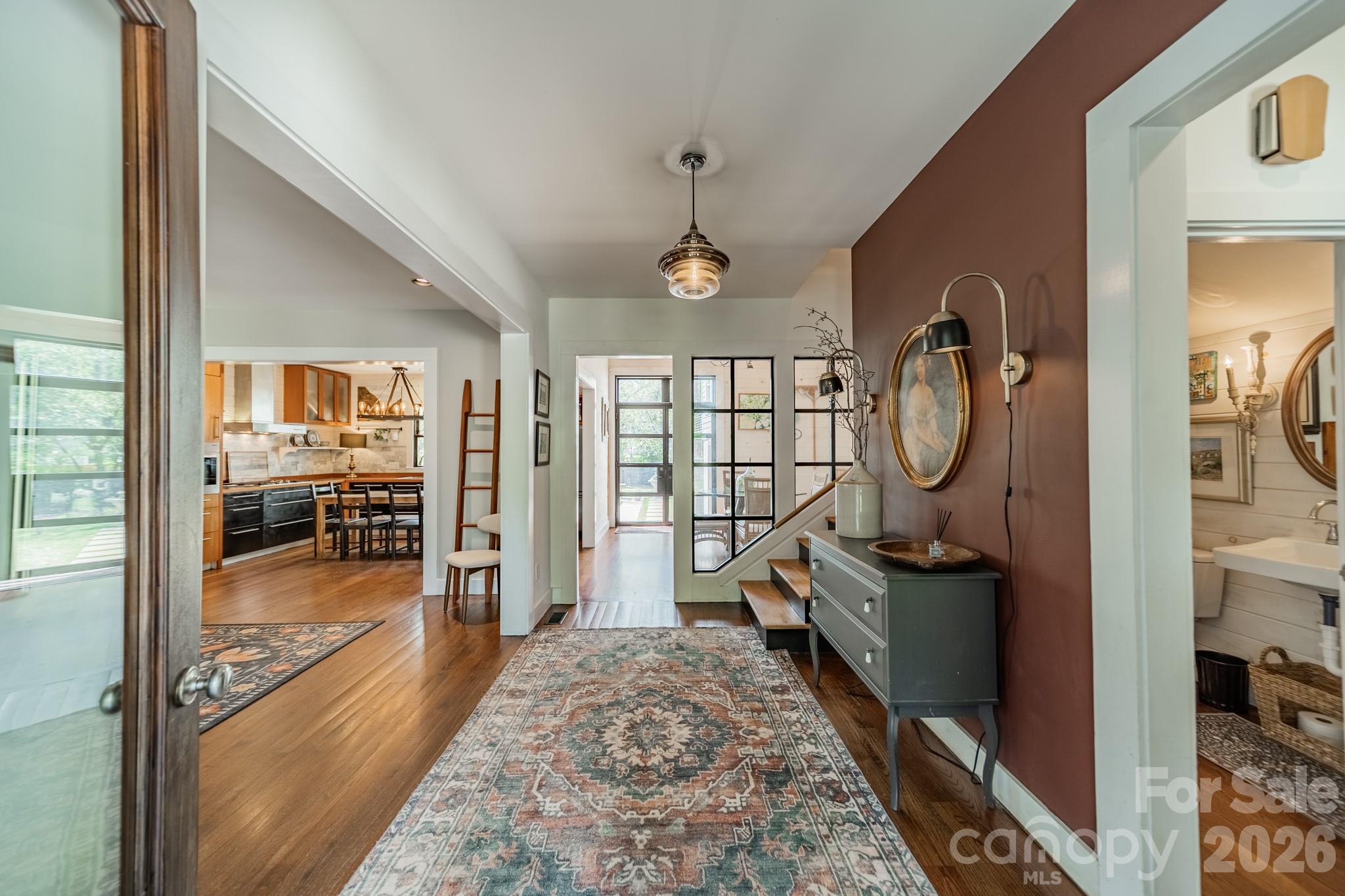 521 Forest Lane