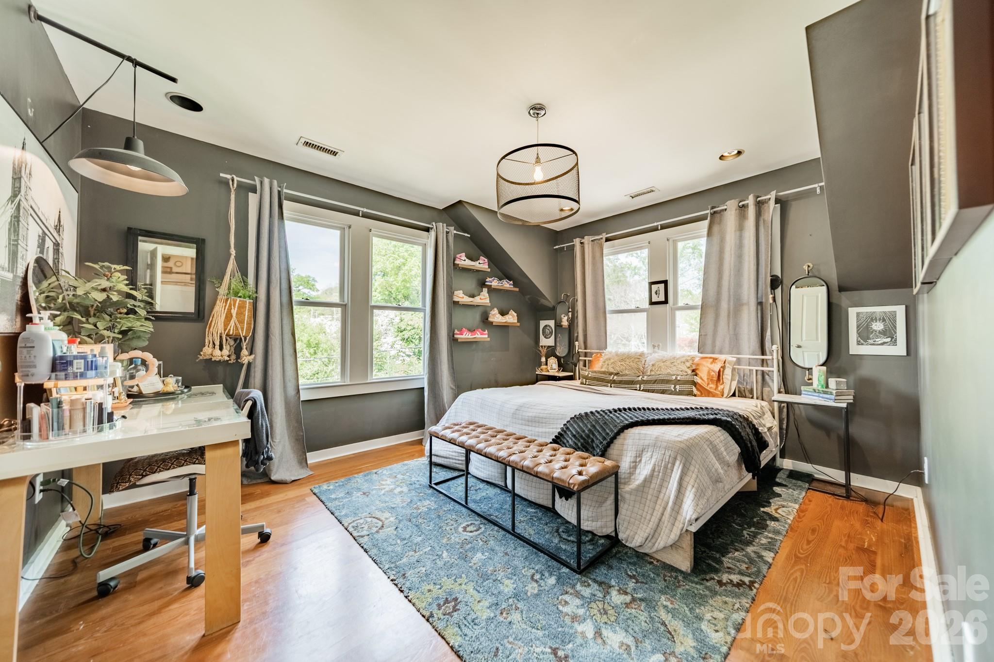 521 Forest Lane