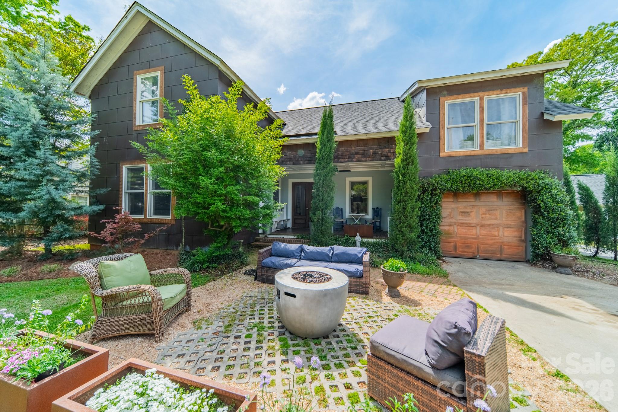 521 Forest Lane