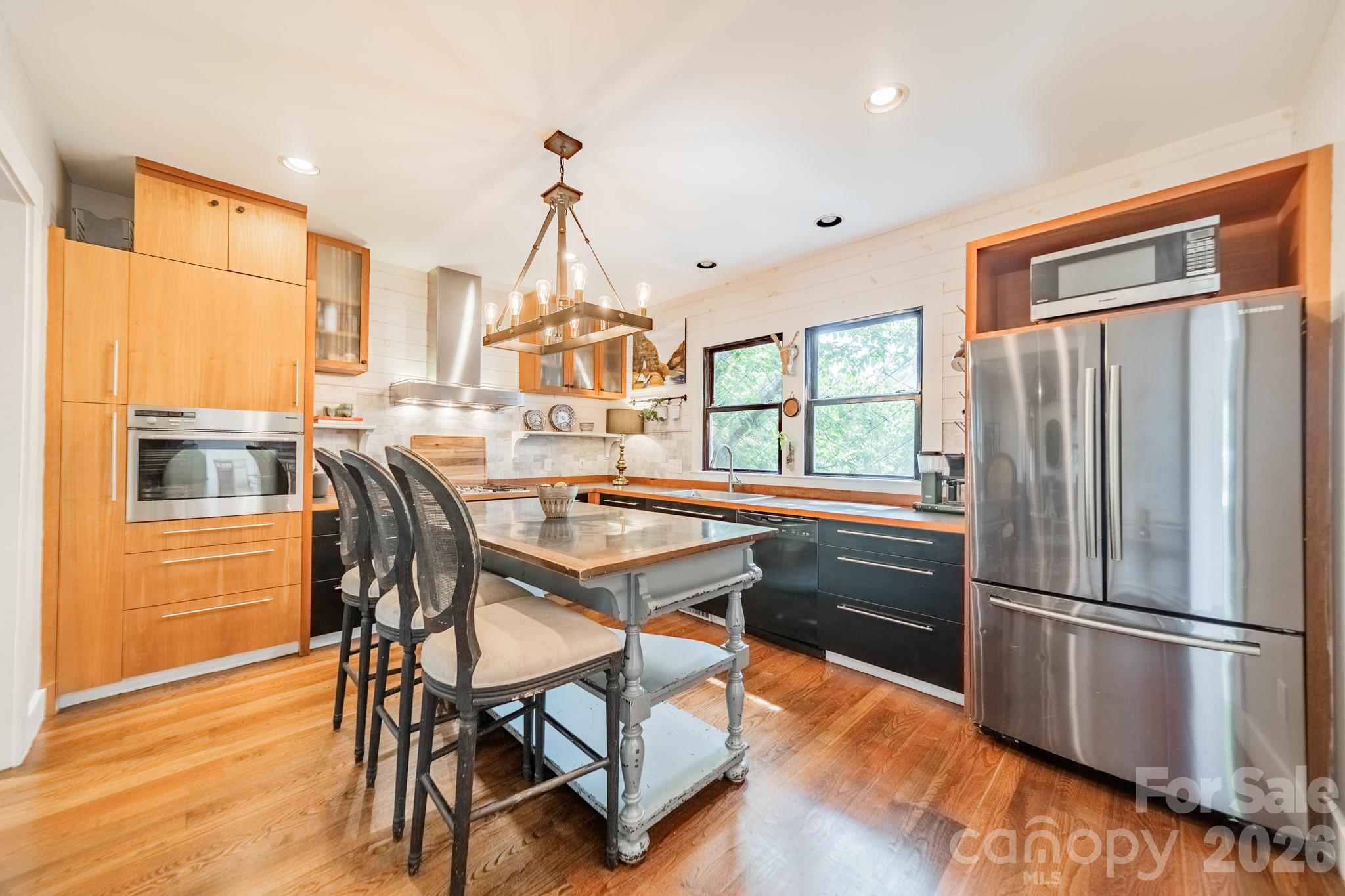 521 Forest Lane
