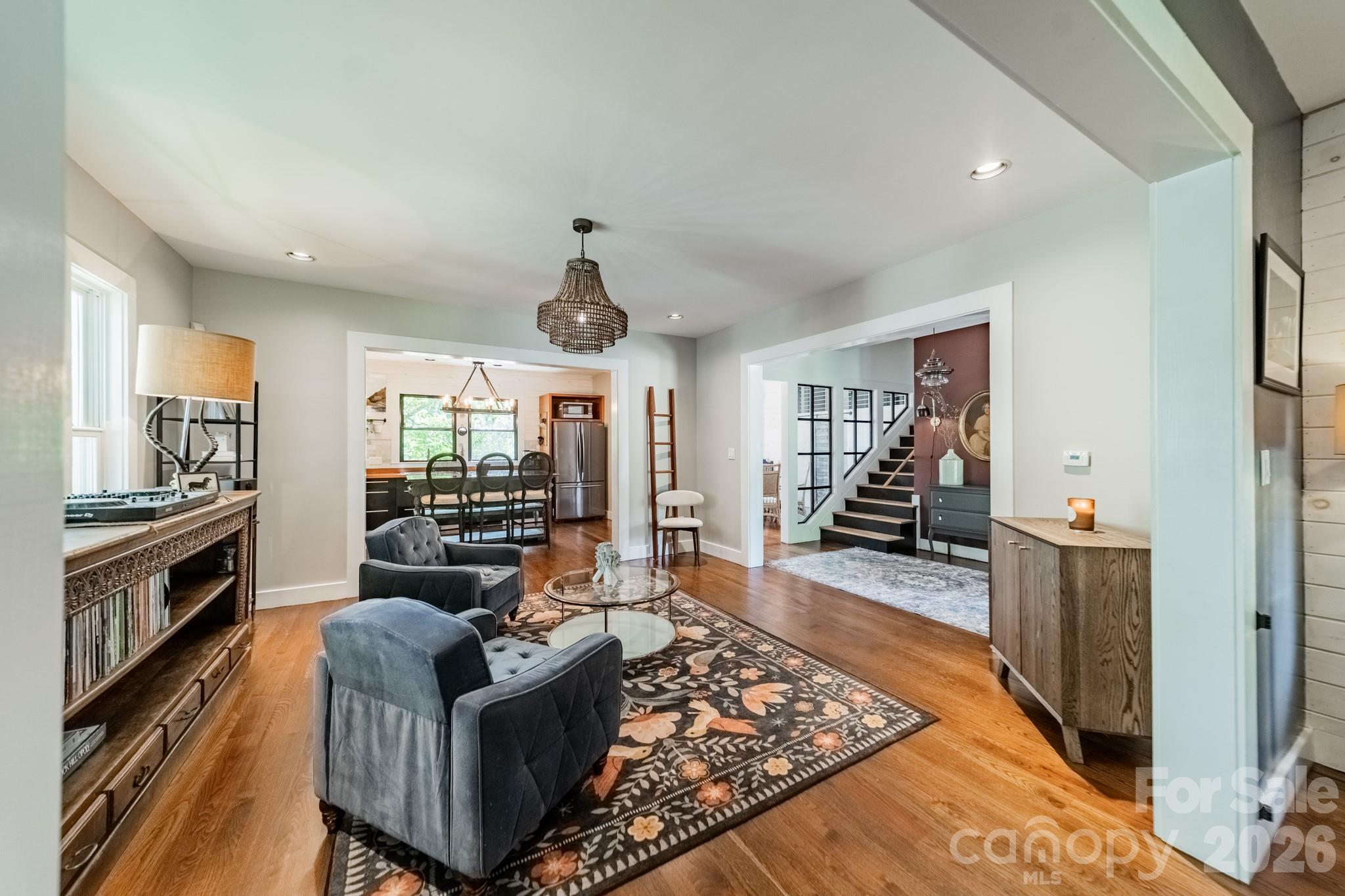 521 Forest Lane