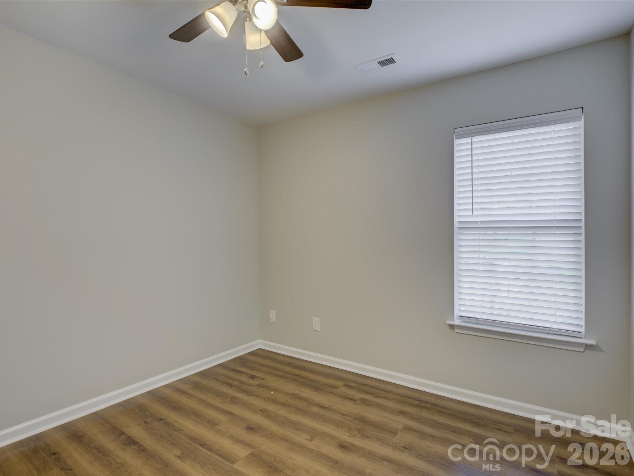 1530 Hollythorne Drive