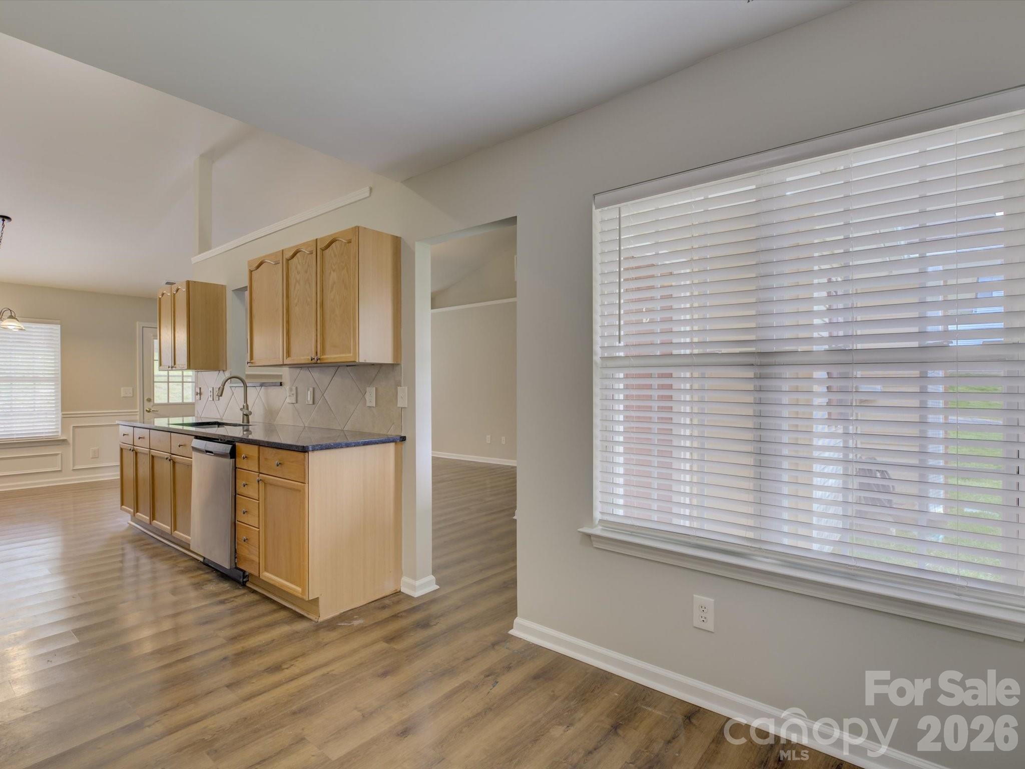 1530 Hollythorne Drive