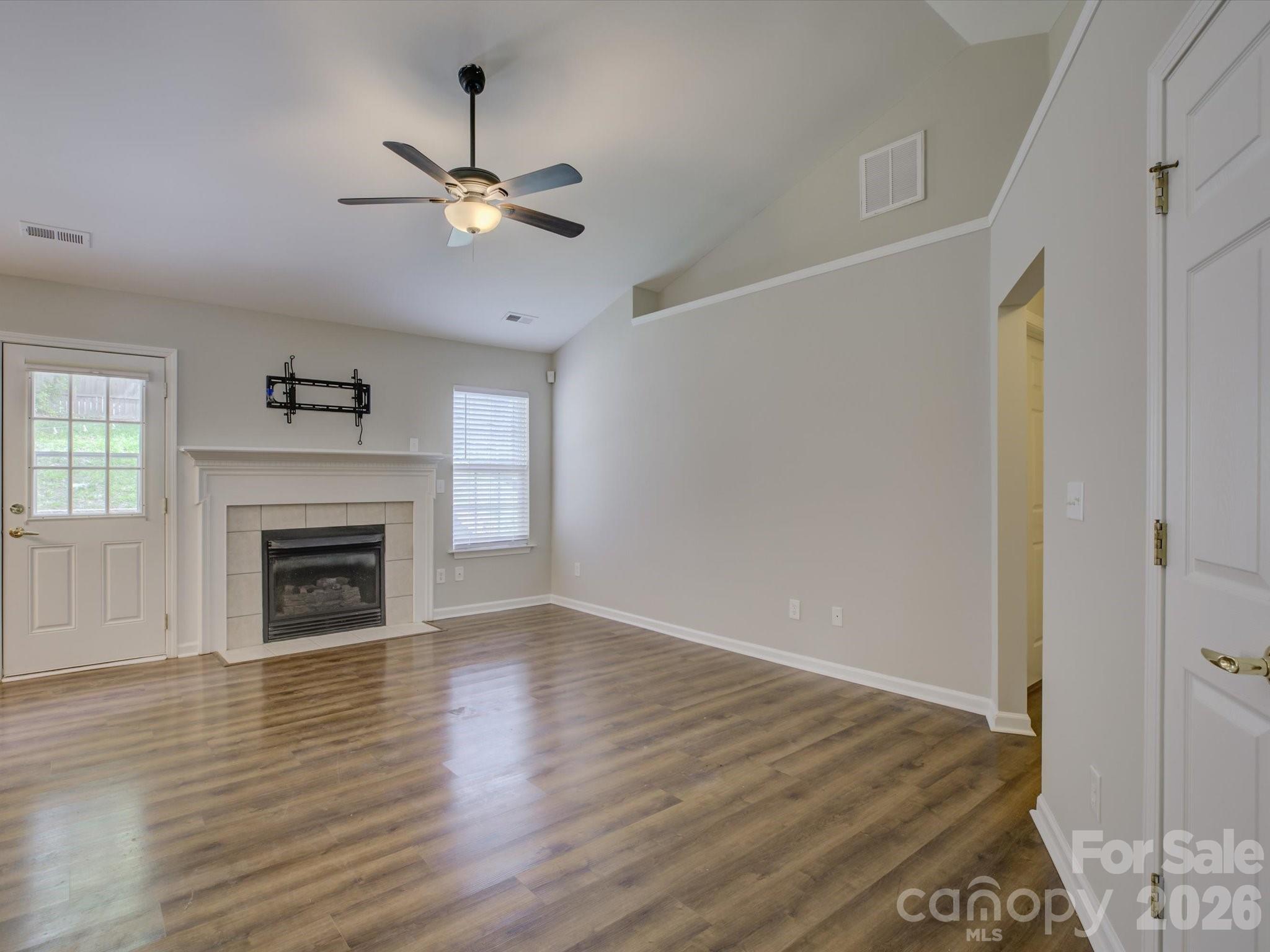 1530 Hollythorne Drive