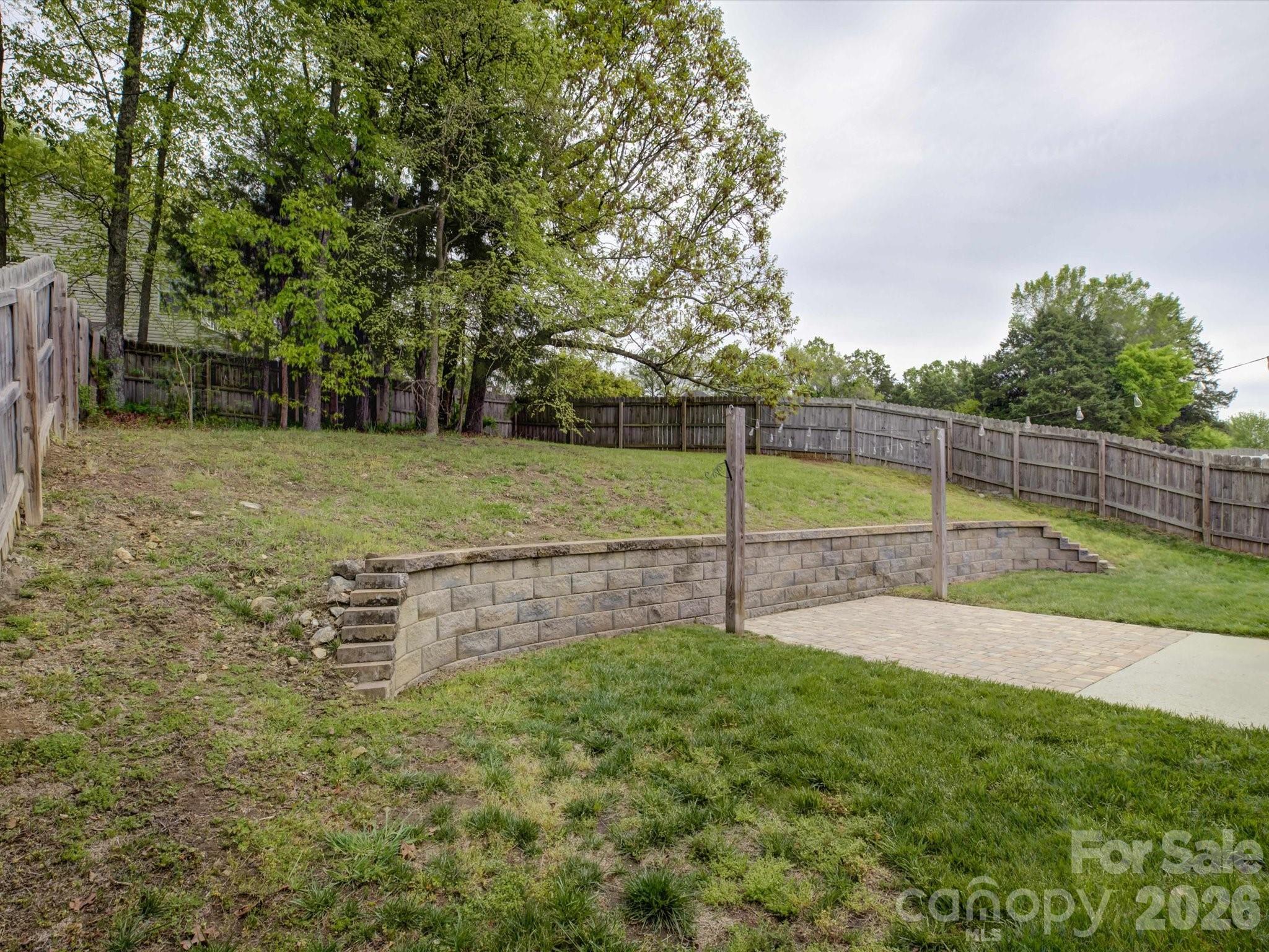 1530 Hollythorne Drive