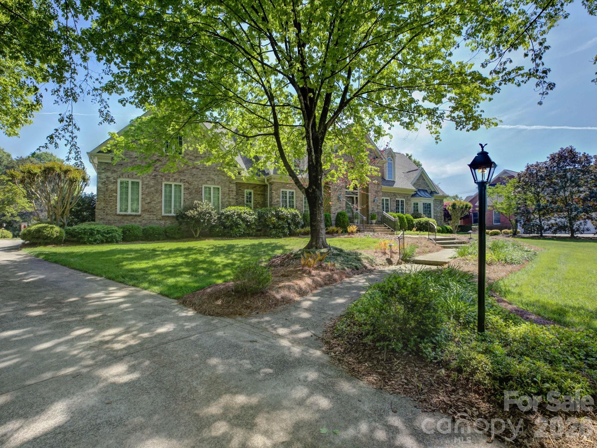 2980 Robinwood Road