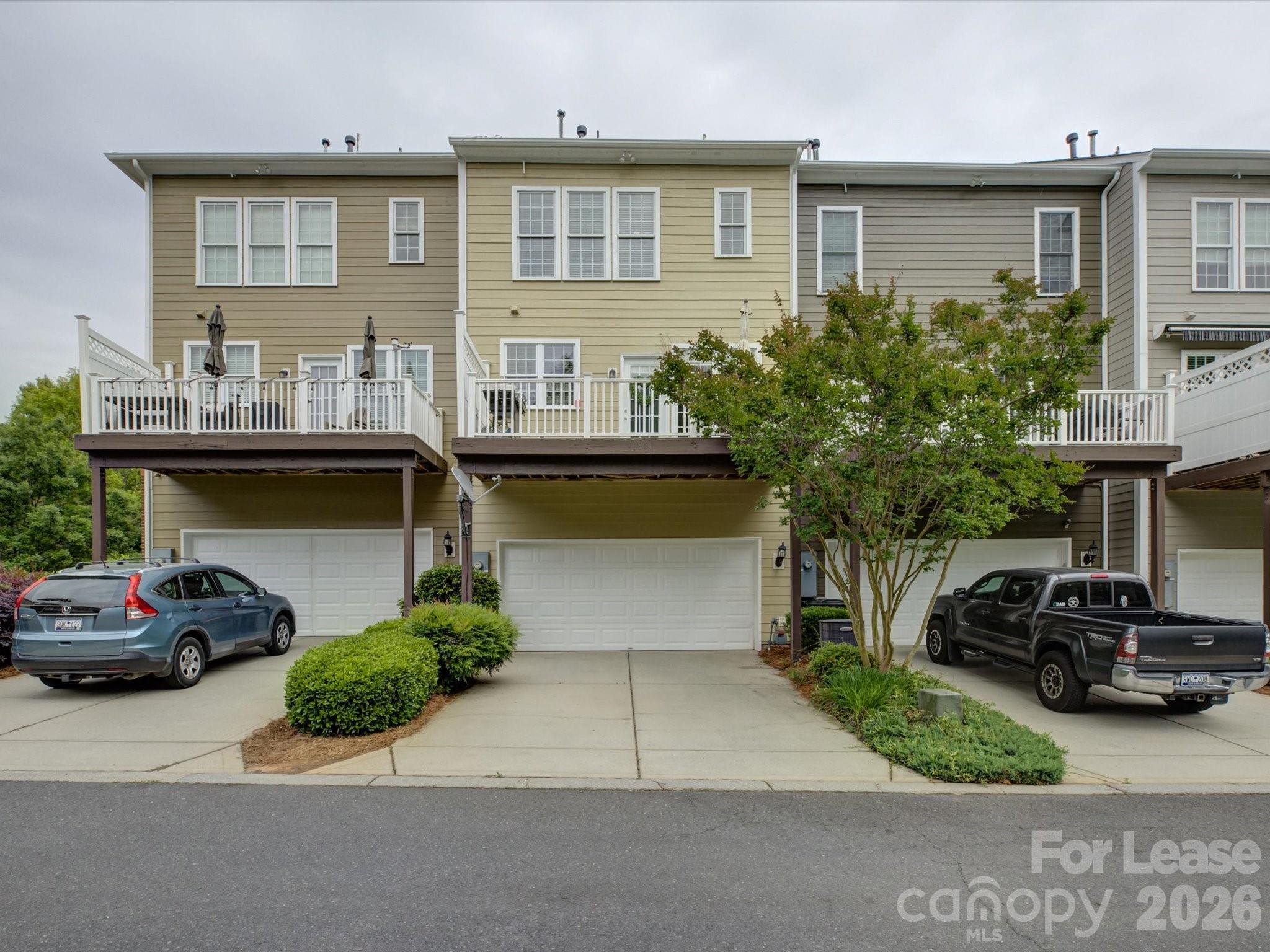 1098 Drayton Court