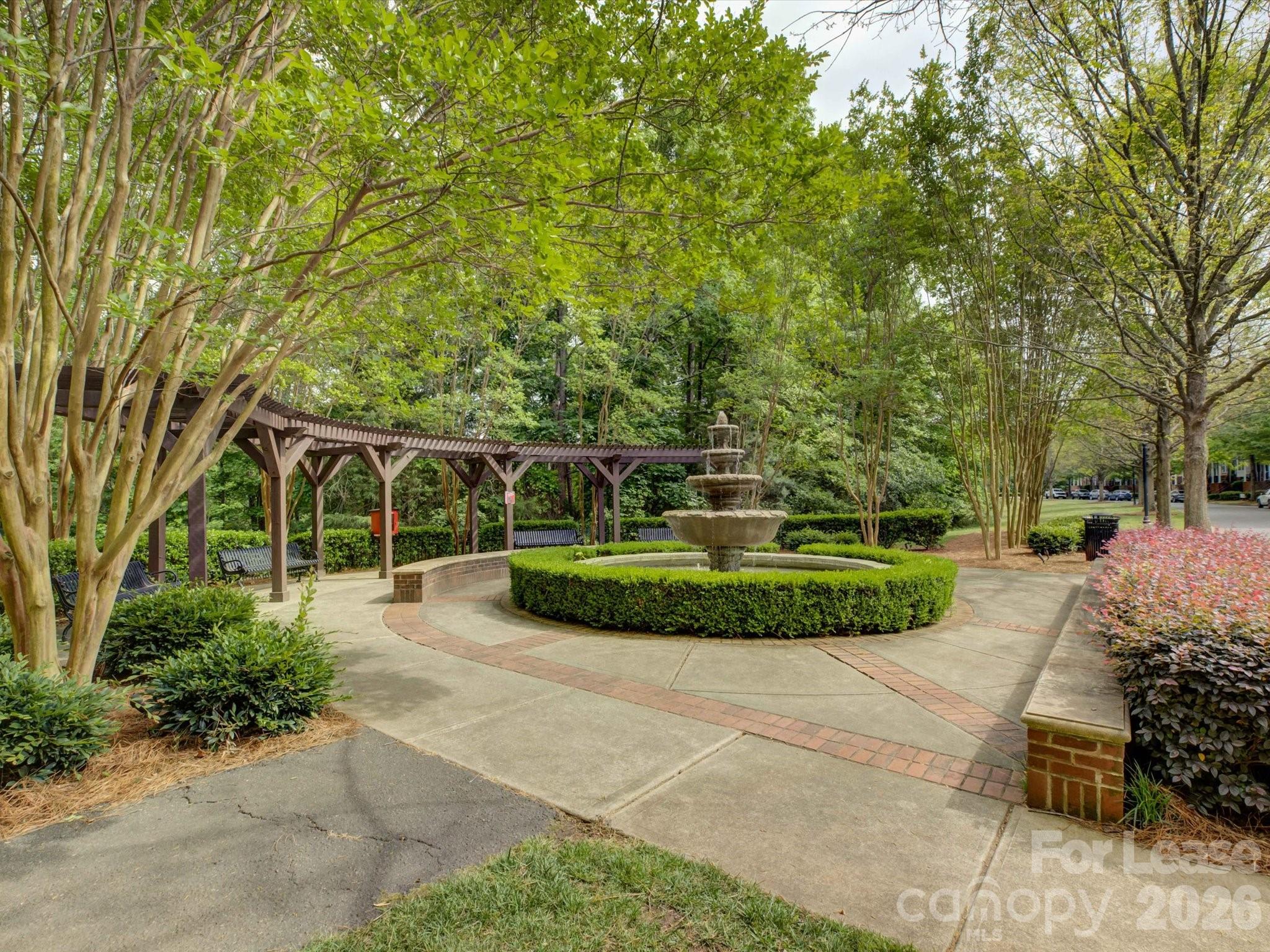 1098 Drayton Court