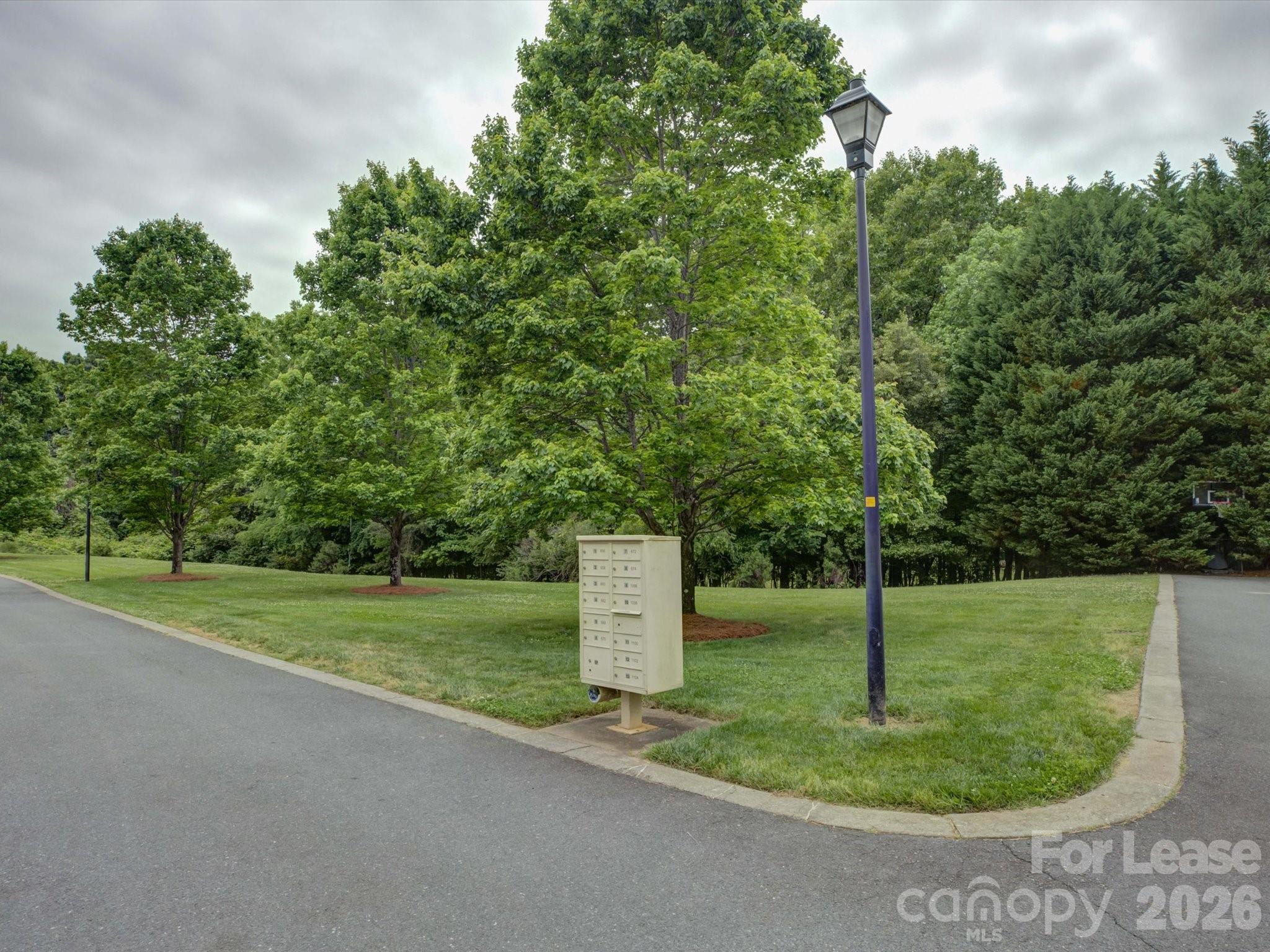 1098 Drayton Court