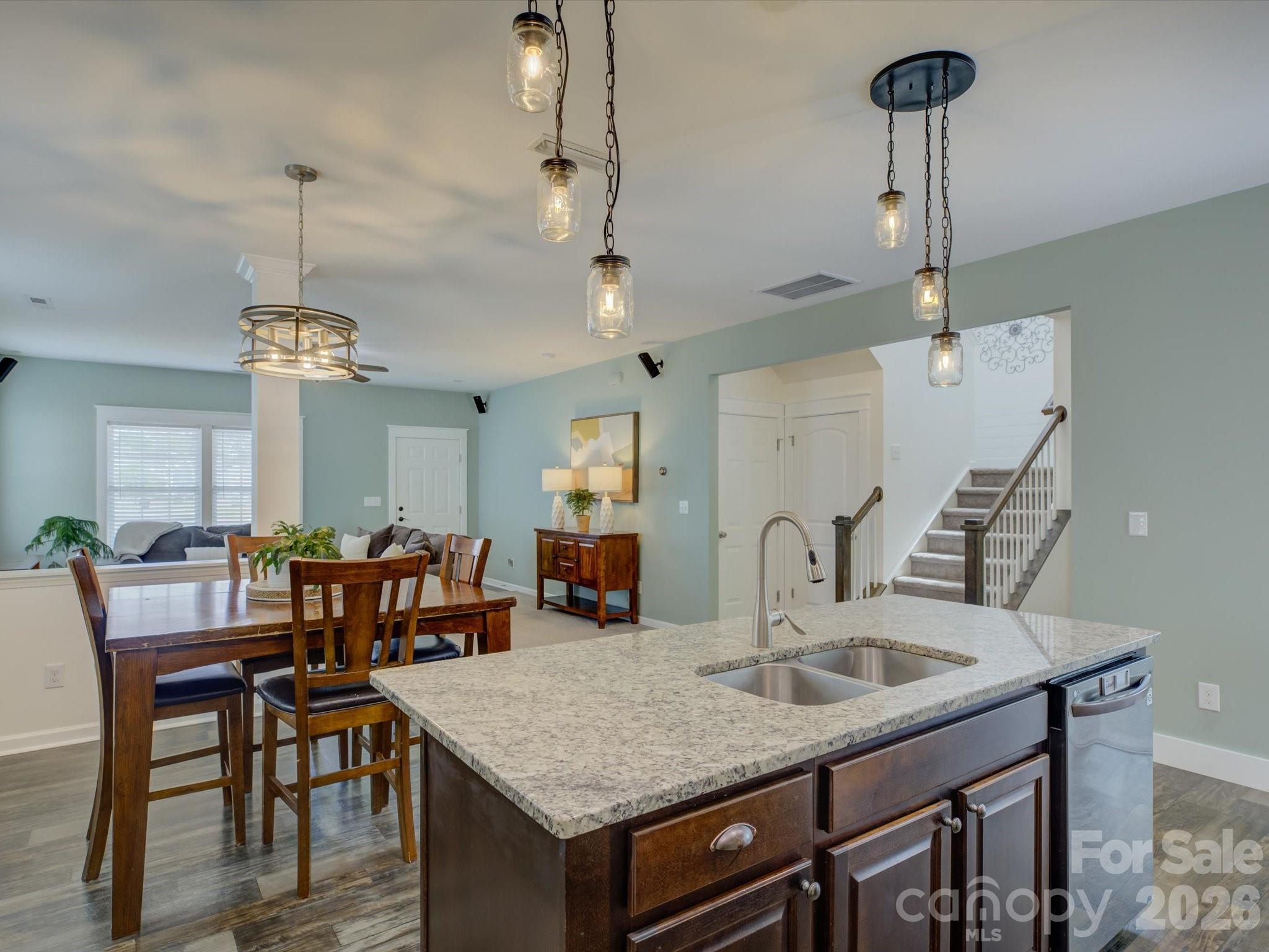 2610 Courtland Drive