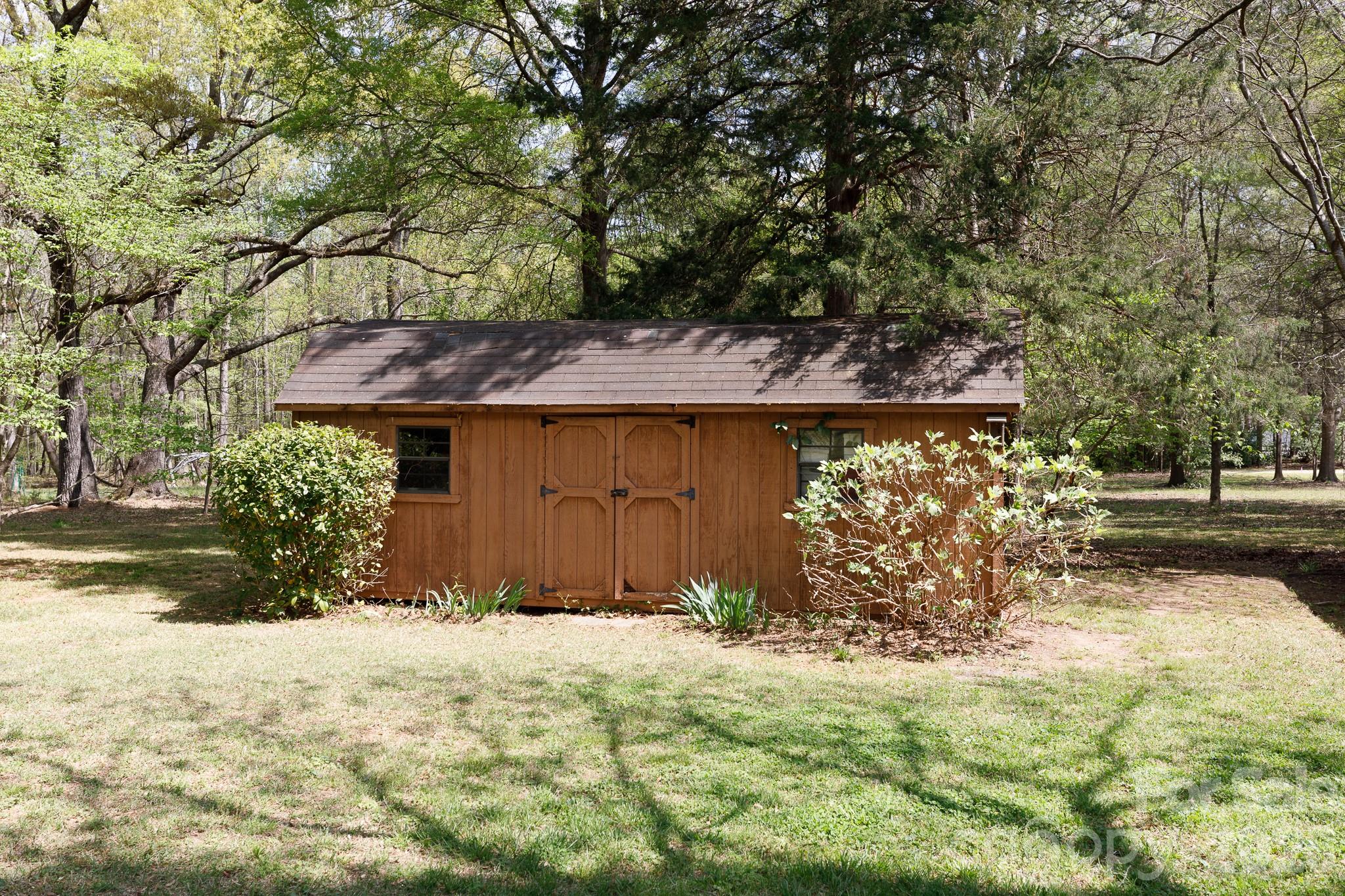 3308 India Hook Road
