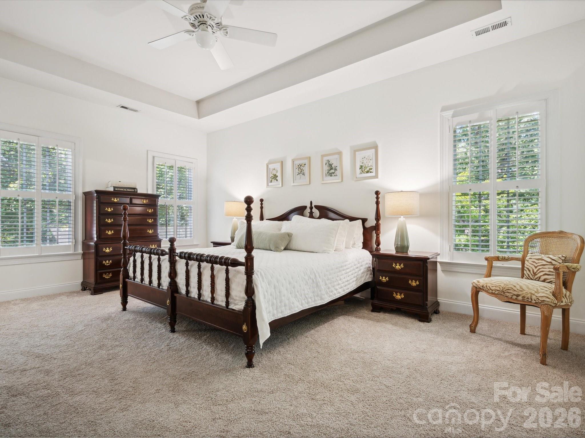 927 Dericks Crossing