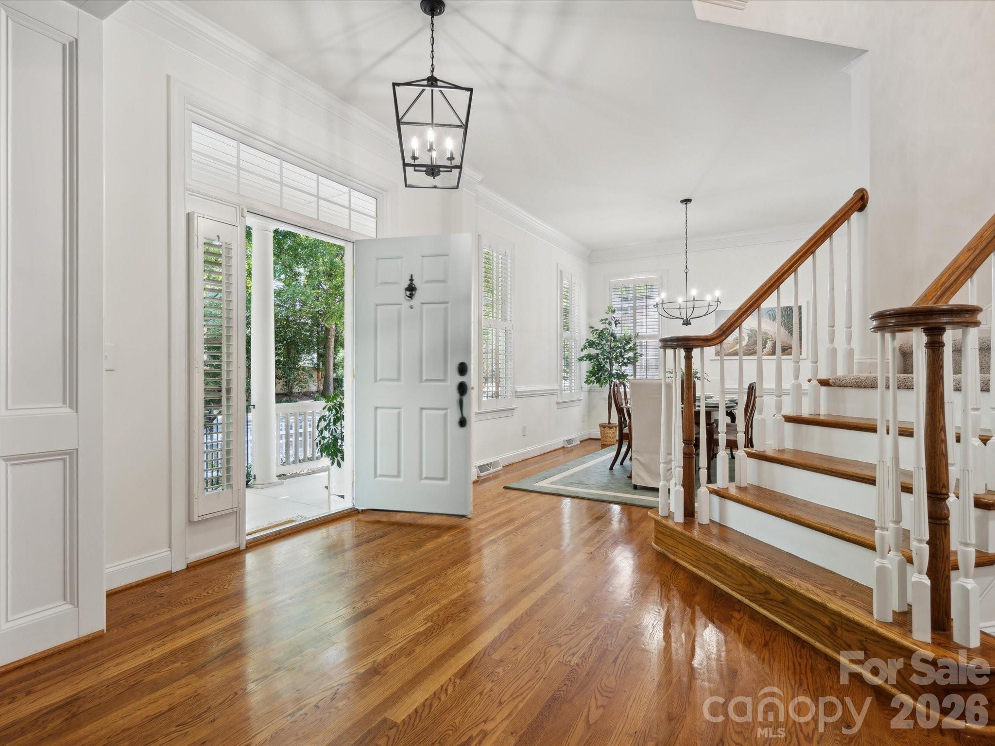 927 Dericks Crossing