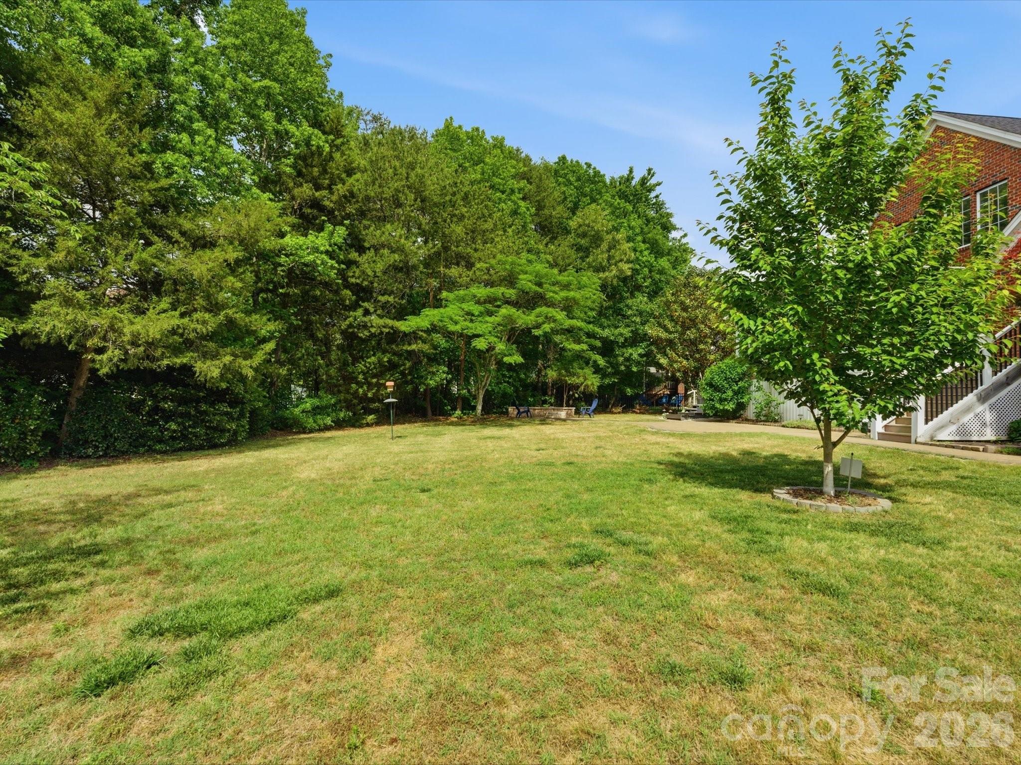 120 Lachlan Drive