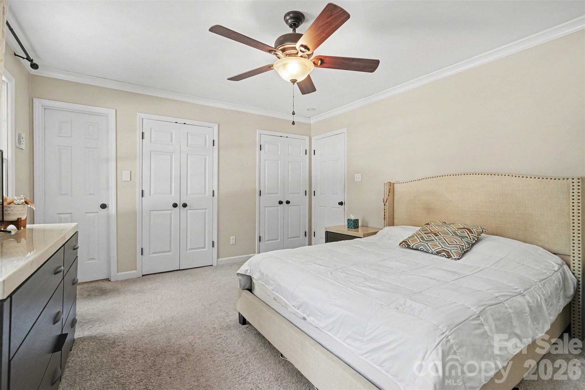 5812 Camelot Drive