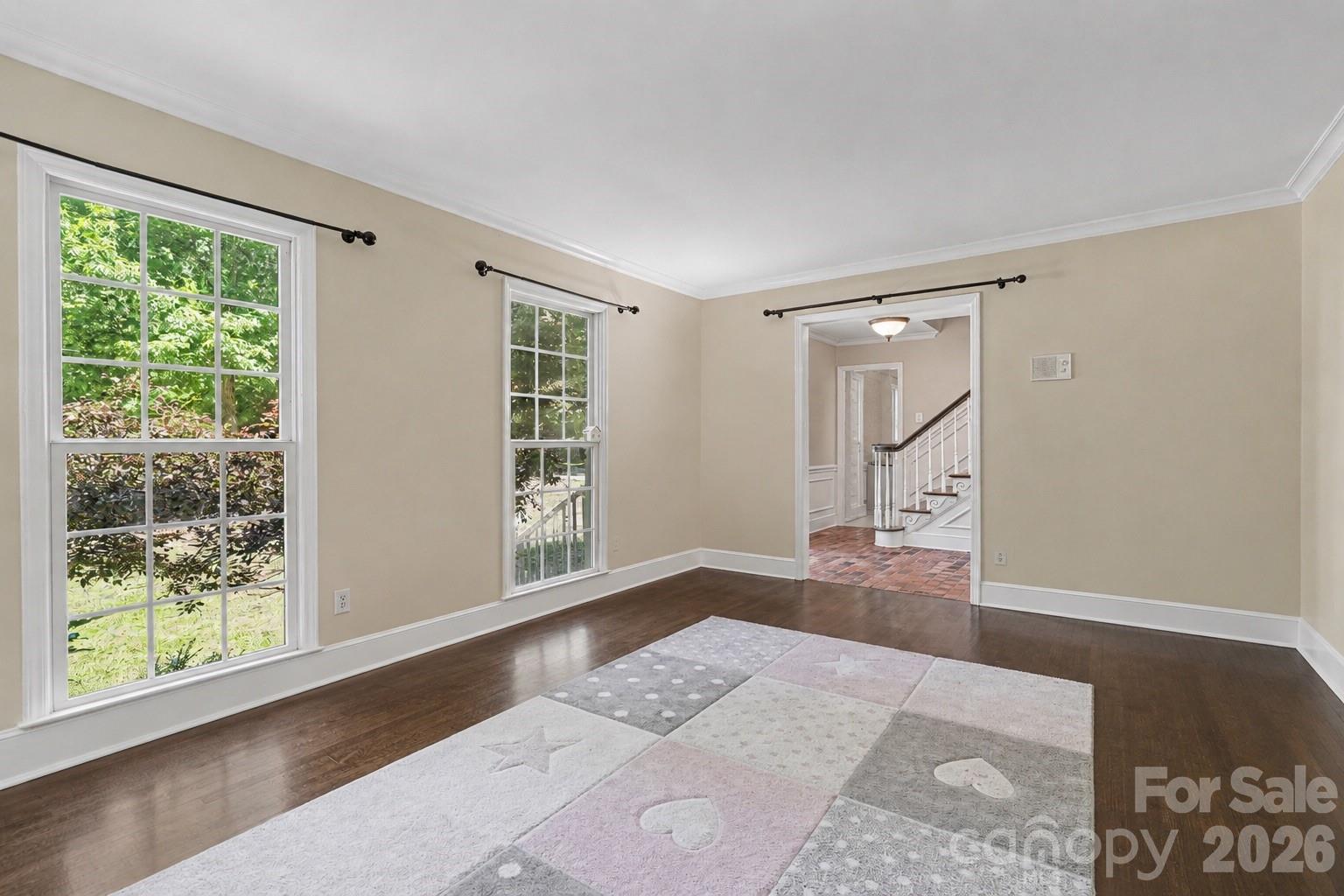 5812 Camelot Drive