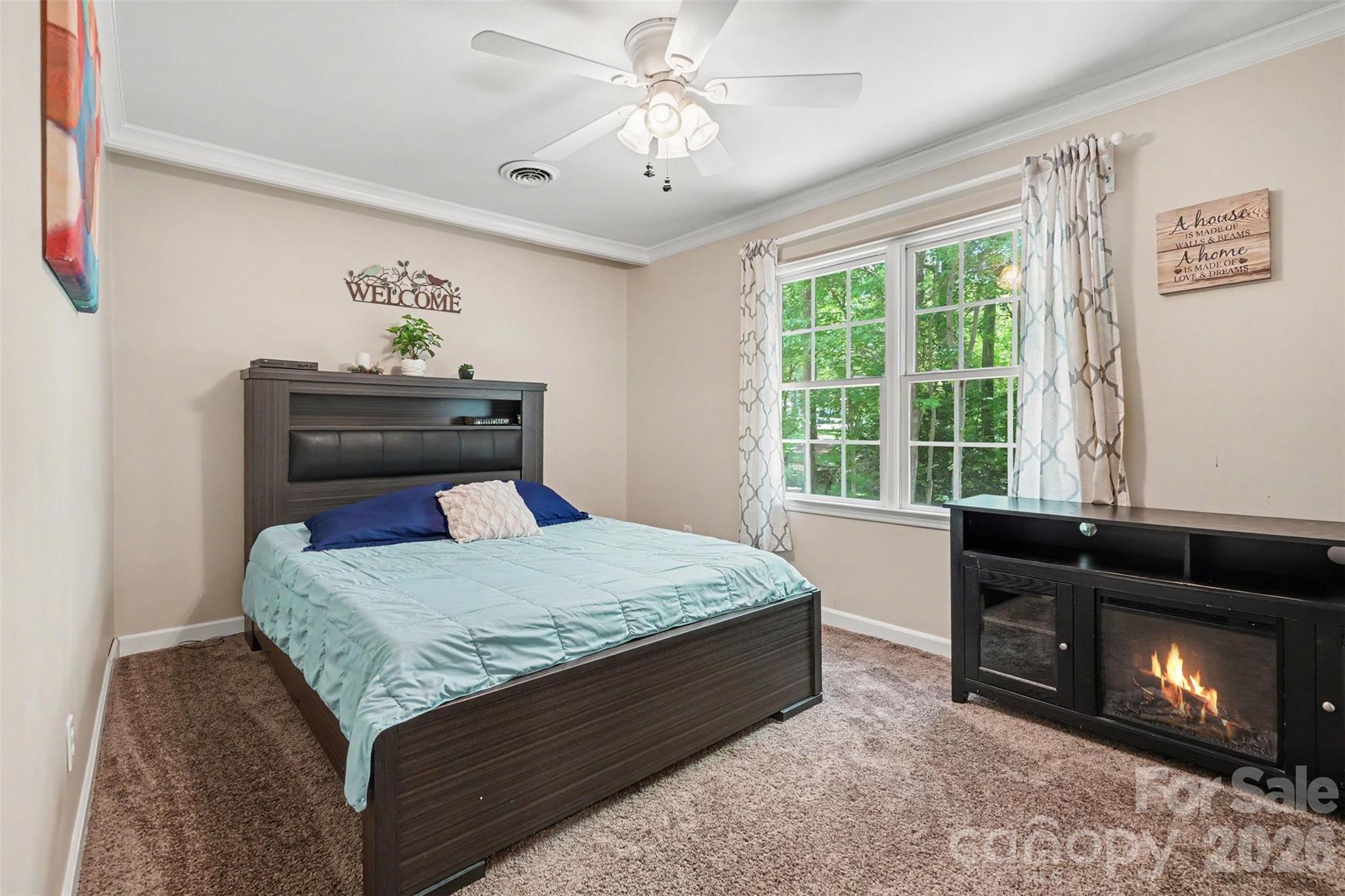 5812 Camelot Drive