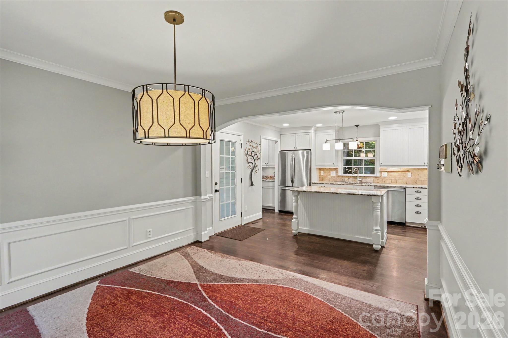 5812 Camelot Drive