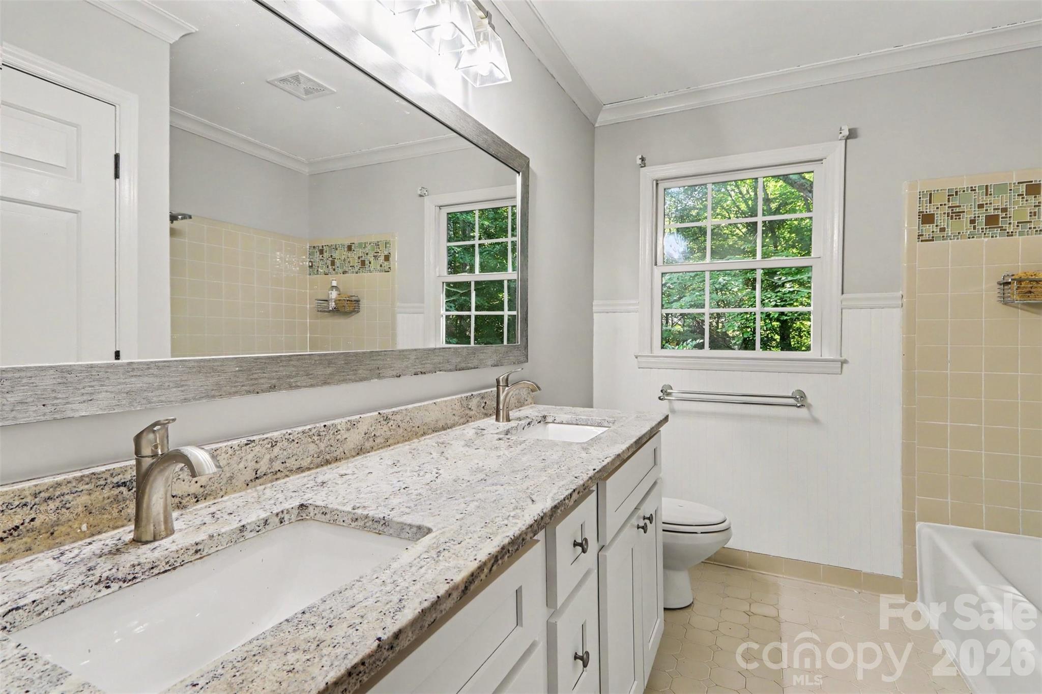 5812 Camelot Drive