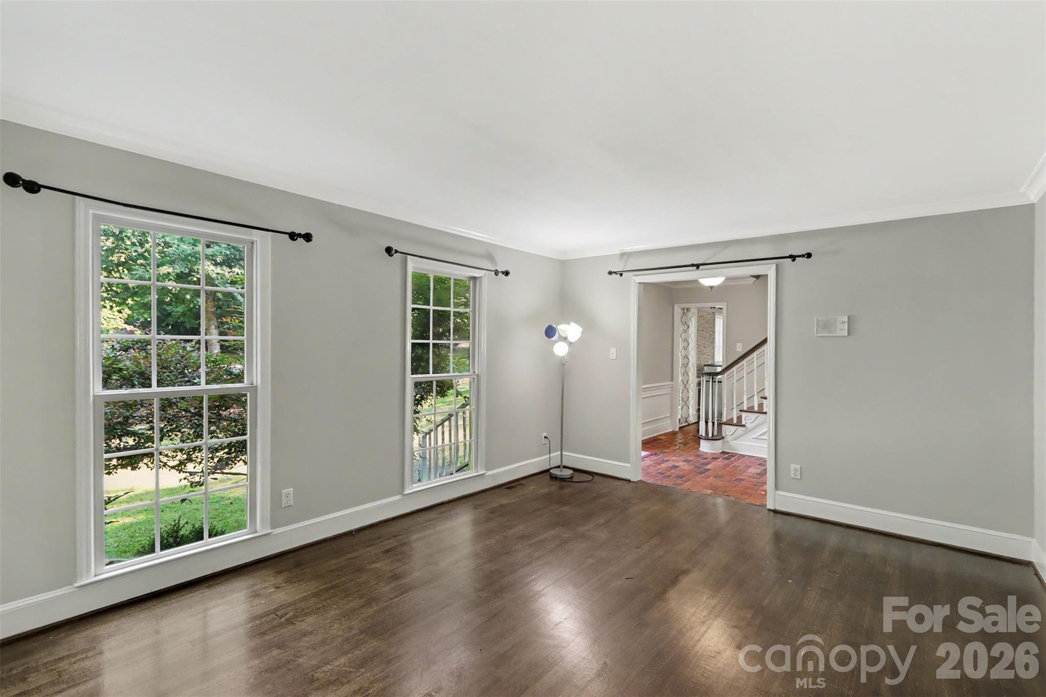 5812 Camelot Drive