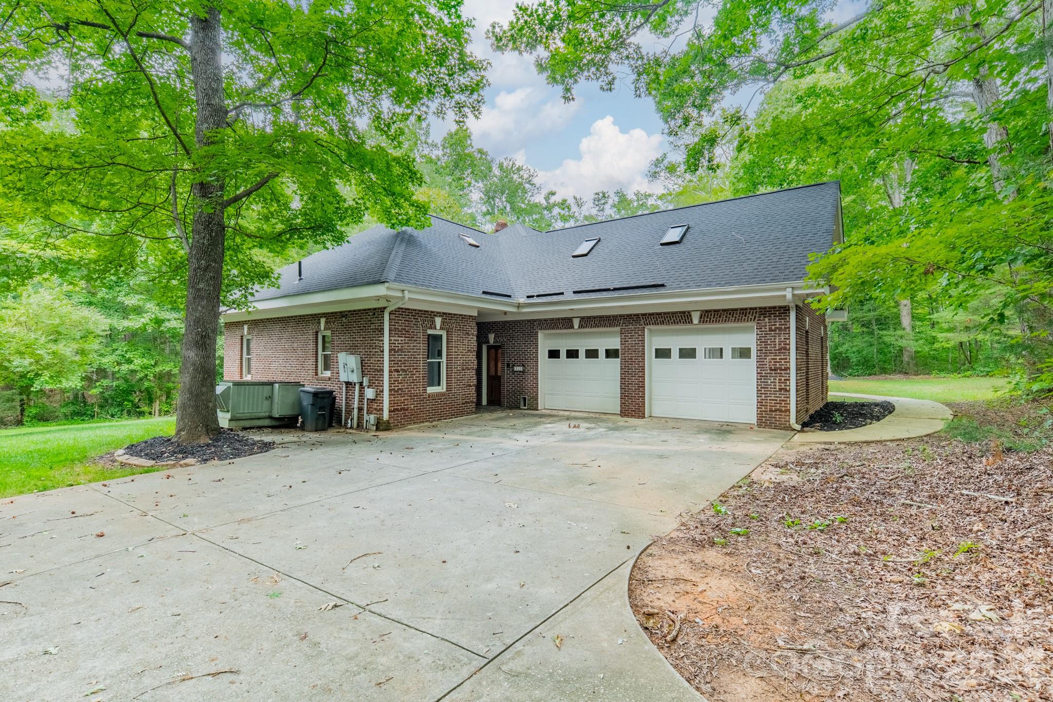 253 Highway 161 N