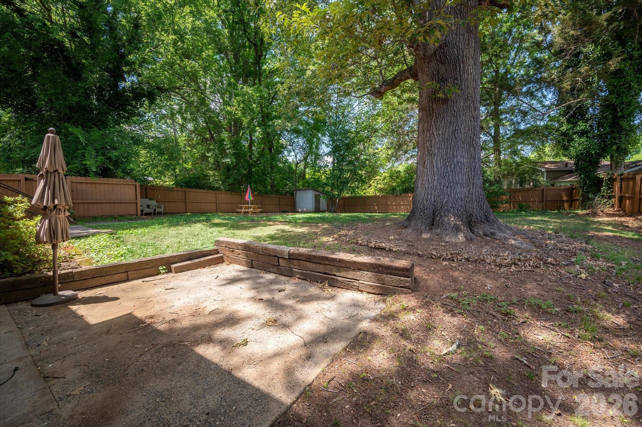 6912 Woodstock Drive